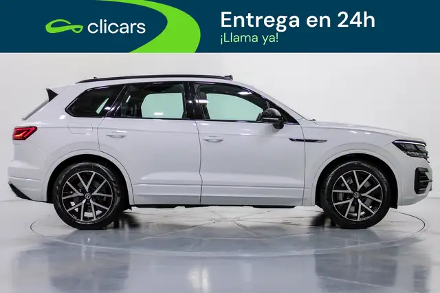 Volkswagen Touareg view 7