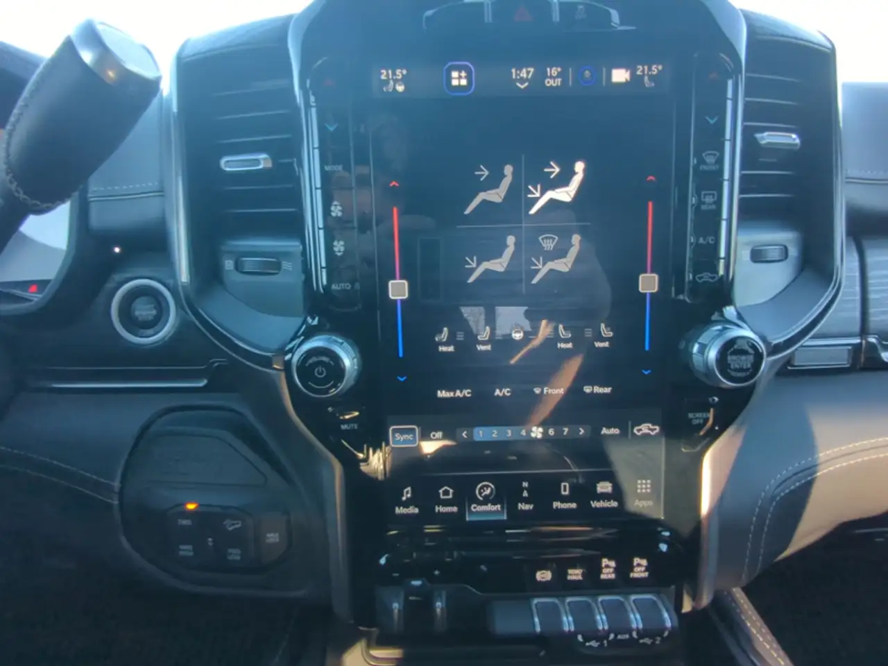RAM 2500 снимка RAM 2500