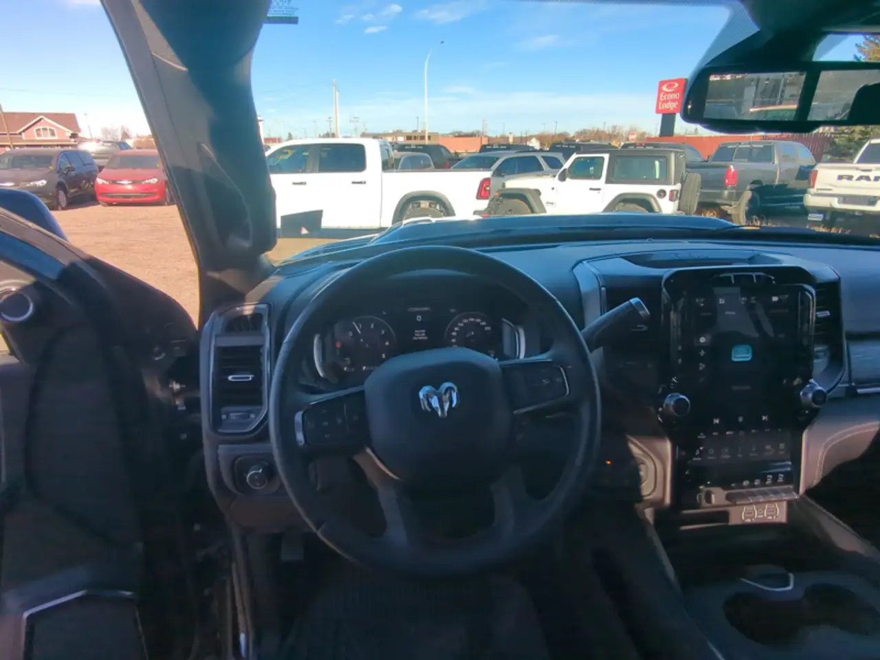 RAM 2500 снимка RAM 2500