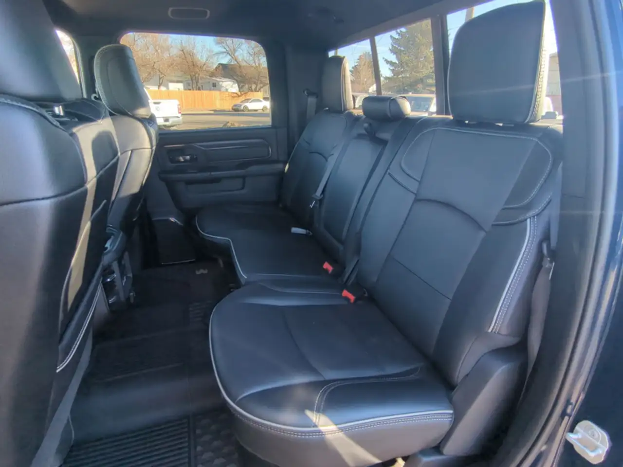 RAM 2500 снимка RAM 2500
