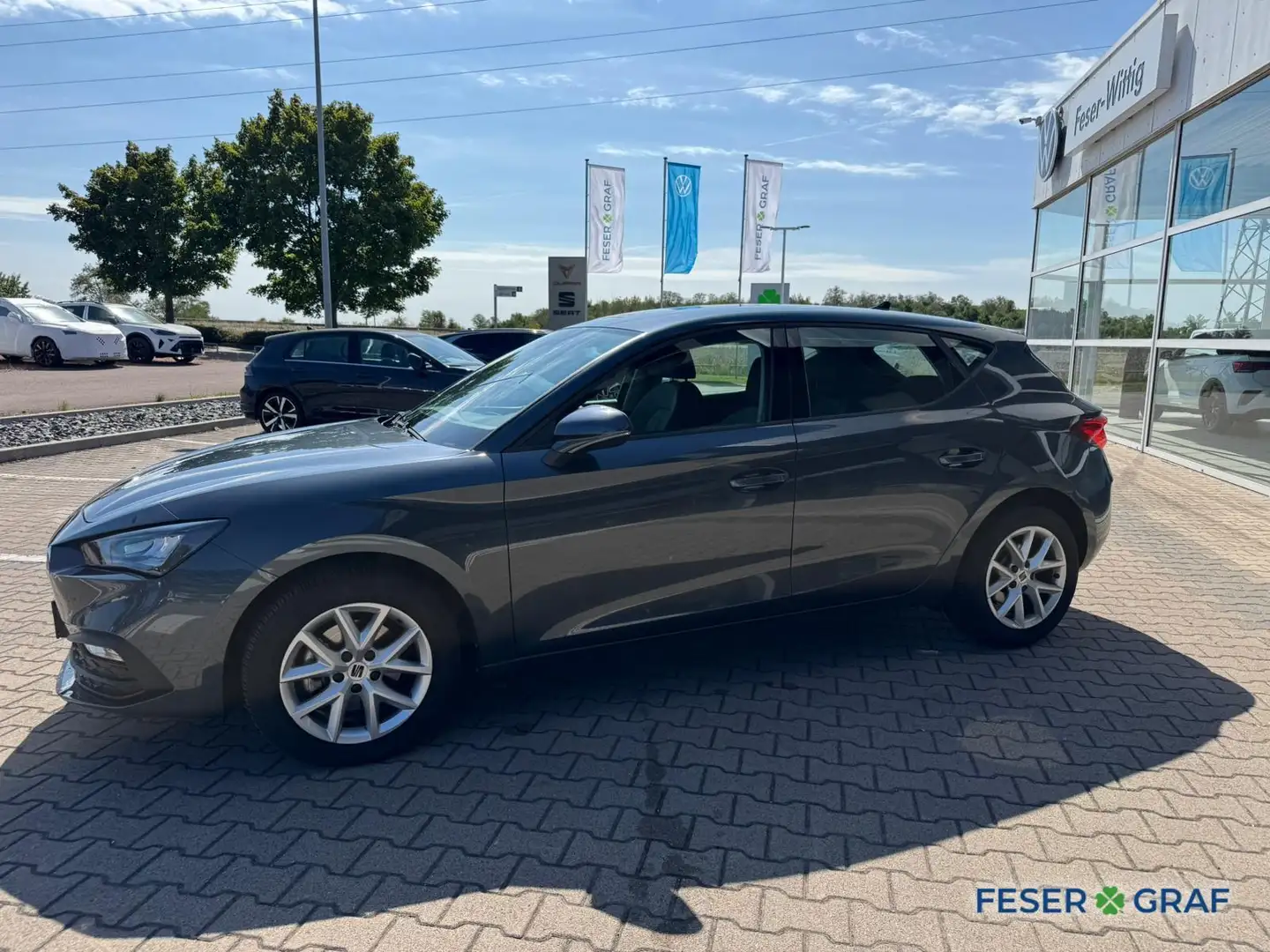 SEAT Leon 2.0 TDI DSG Style LED/Navi/PDC/GRA Grau - 2