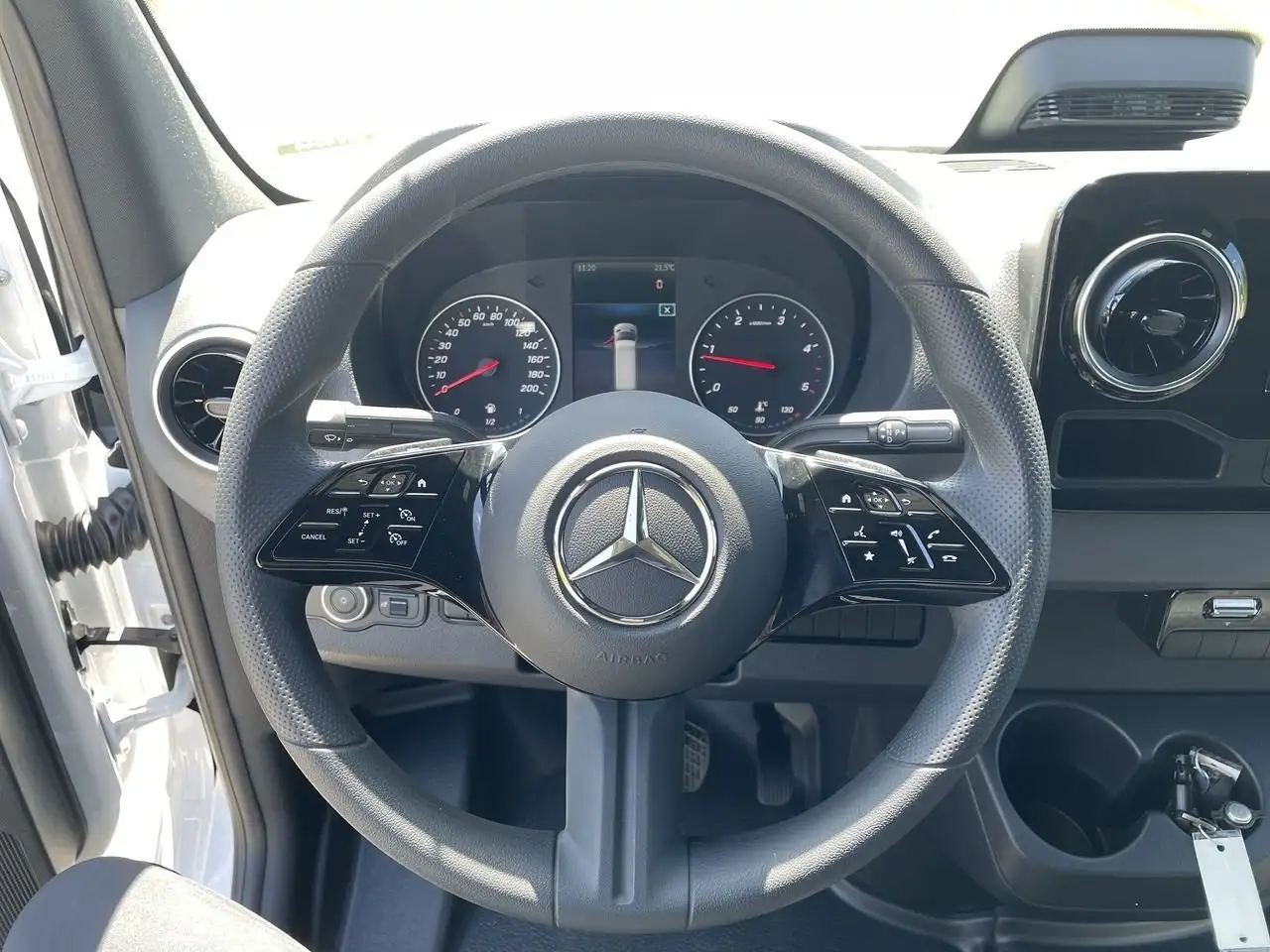 Mercedes-Benz Sprinter снимка Mercedes-Benz Sprinter