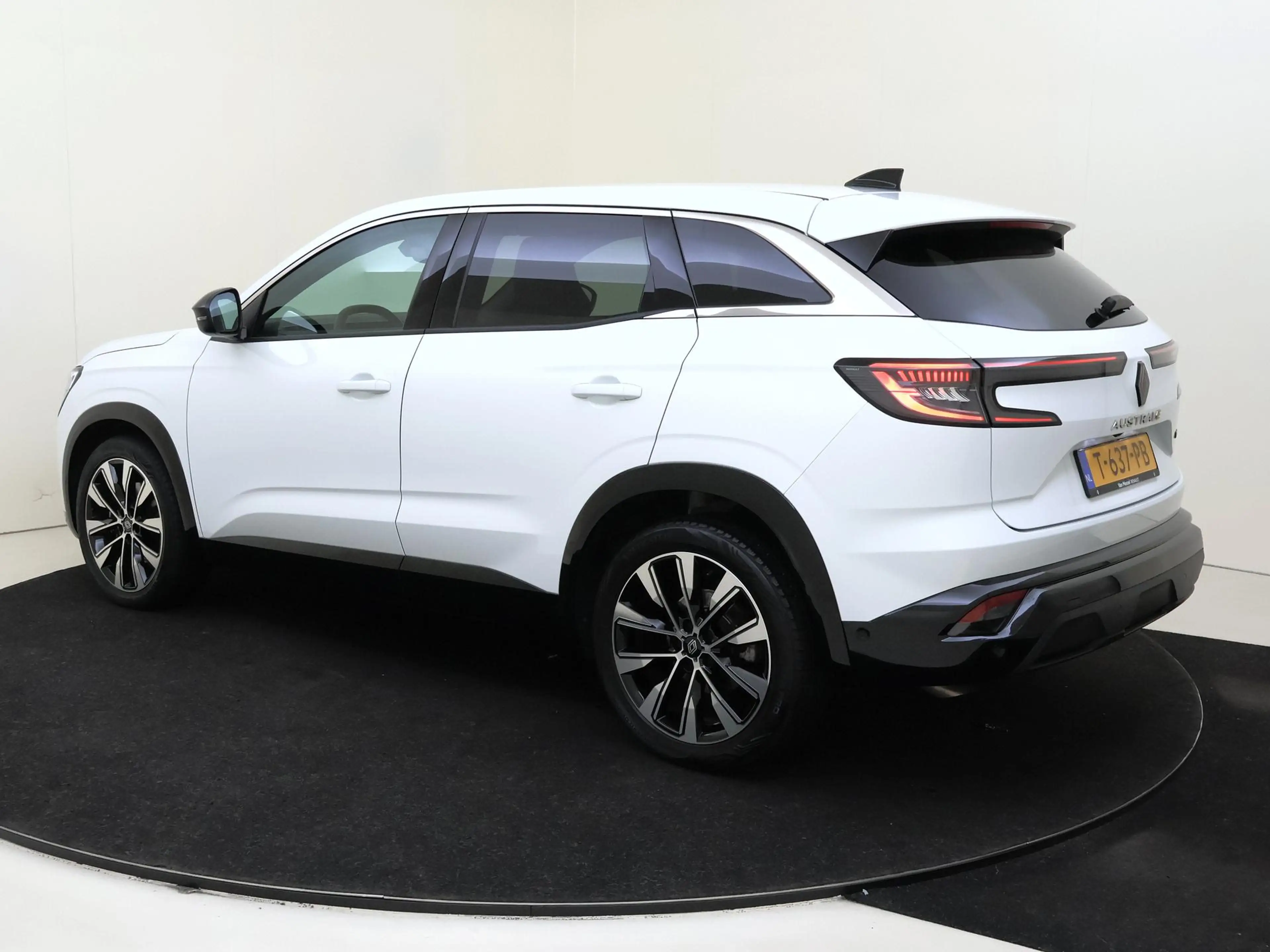Renault Austral 1.2 E-Tech full hybrid 200 techno | Navigatie | Dr — photo 3