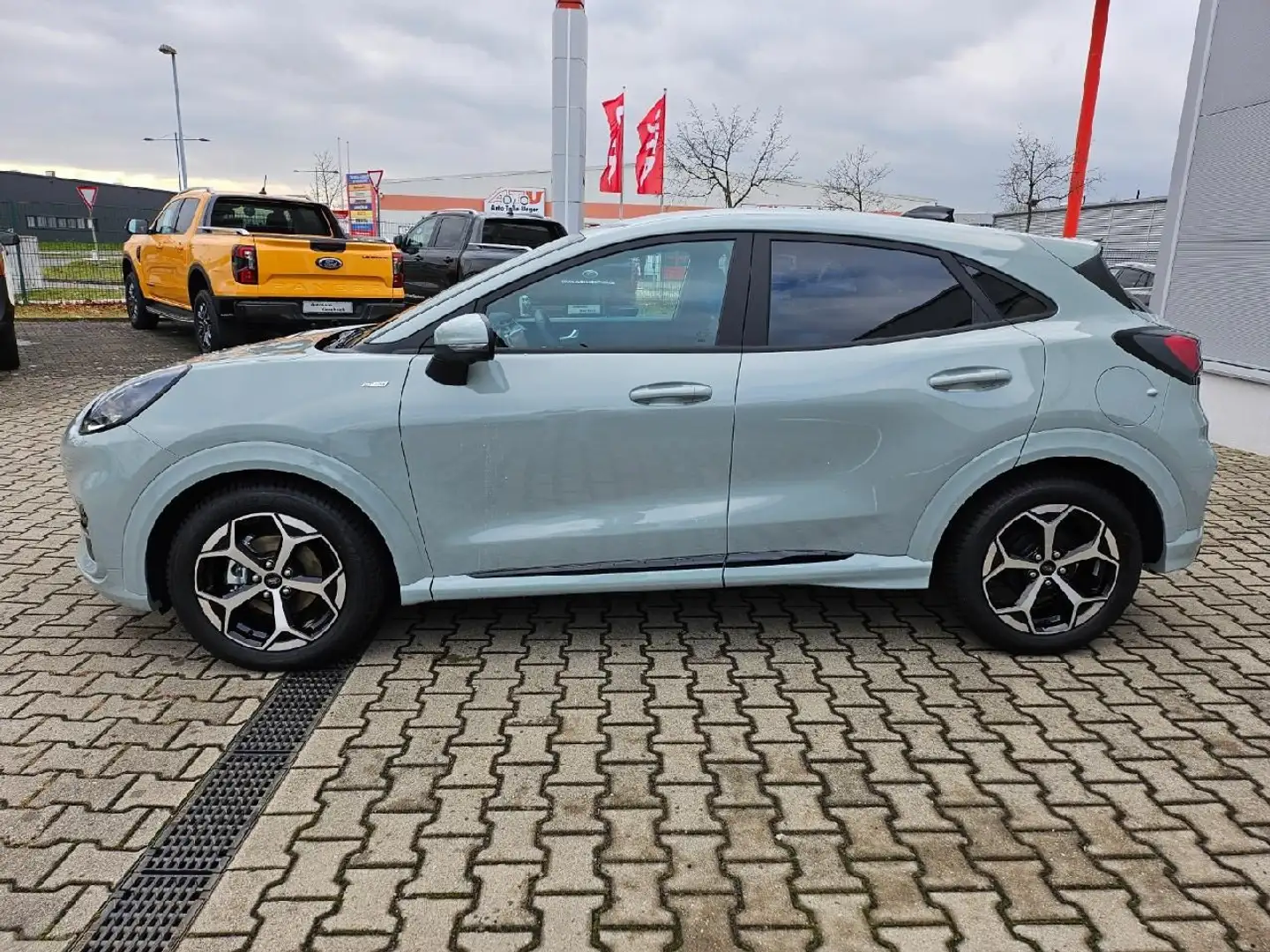 Ford Puma ST-Line Grau - 2