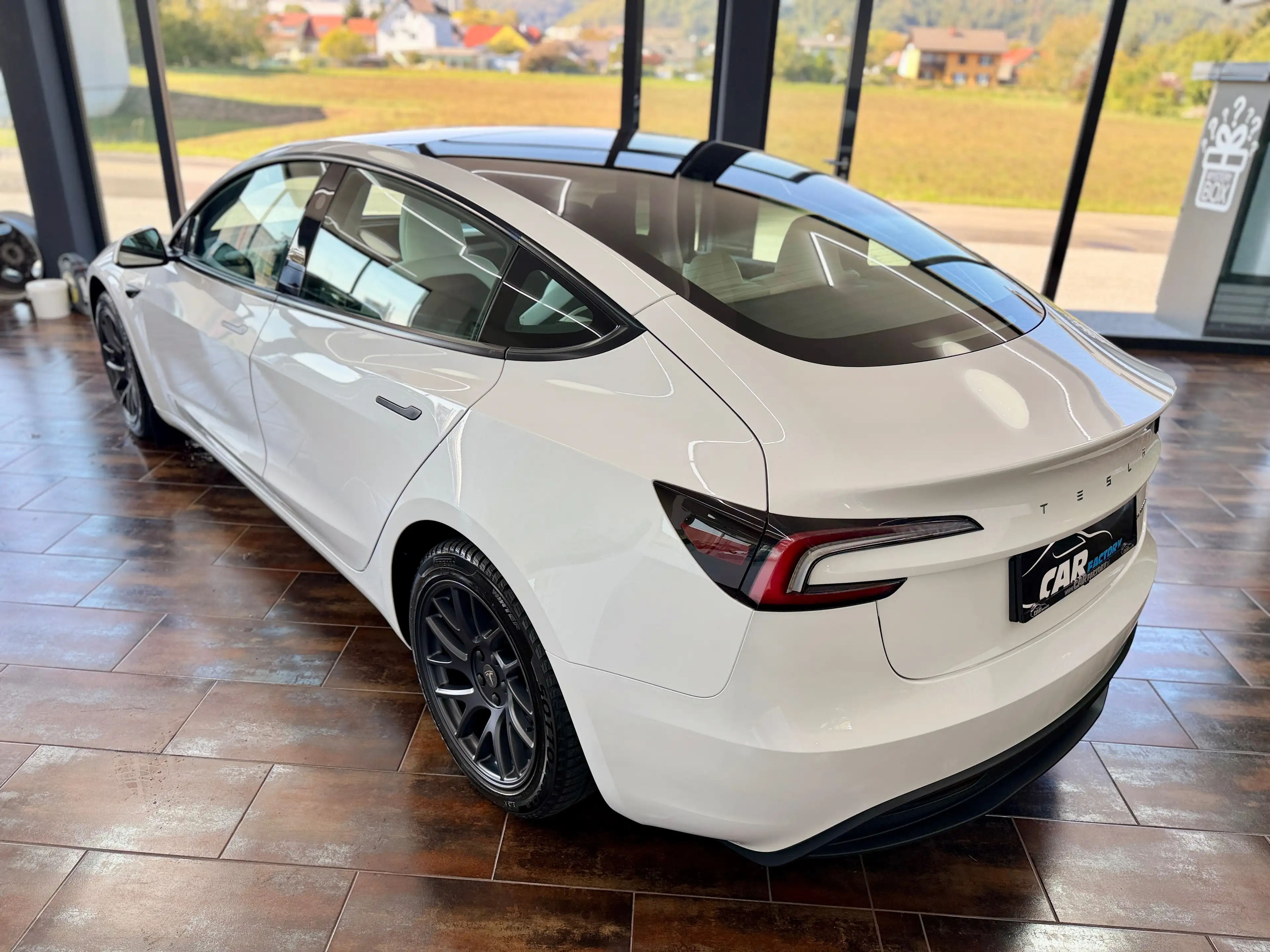 Tesla Model 3 Model 3 LONG RANGE AWD * MWST * 18 ZOLL * WEISS * — photo 12