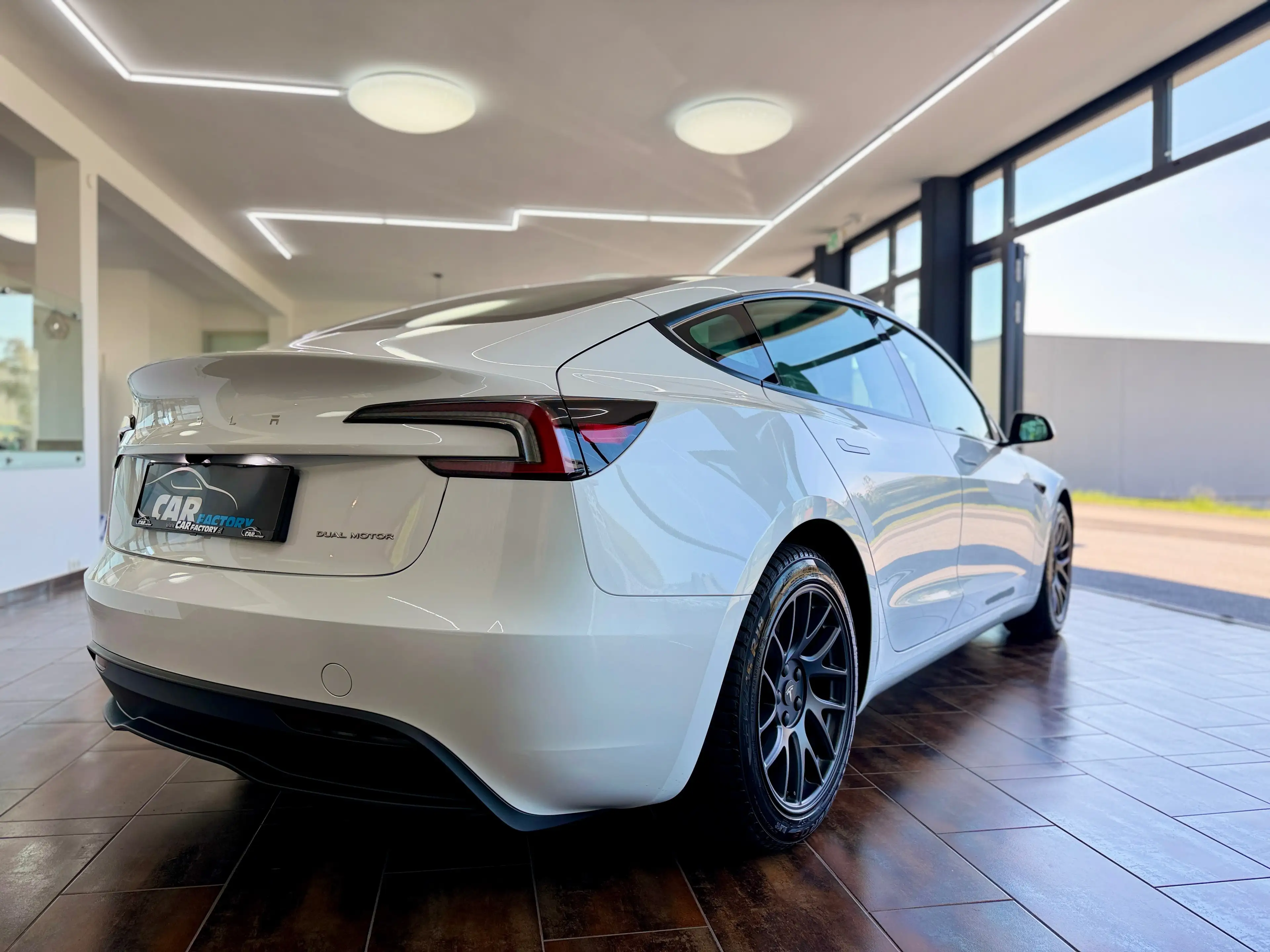 Tesla Model 3 Model 3 LONG RANGE AWD * MWST * 18 ZOLL * WEISS * — photo 7