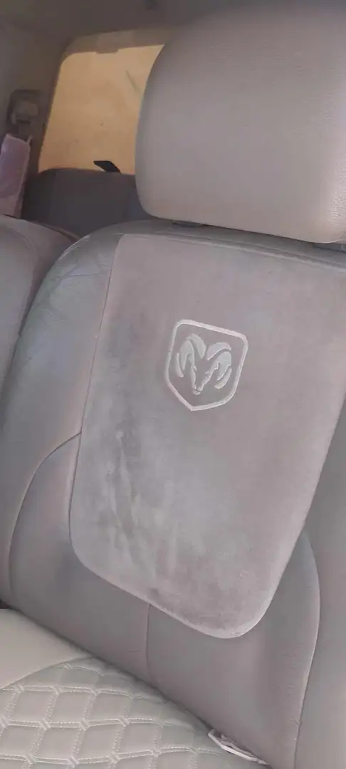 Dodge RAM 3500 Czarny - 2