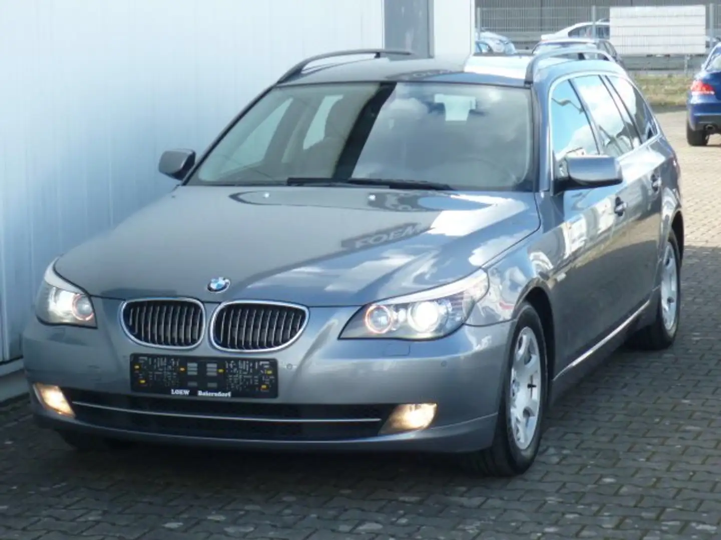 BMW 525 iA touring Exclusiv, Klima Leder Navi, AHK Xenon siva - 1