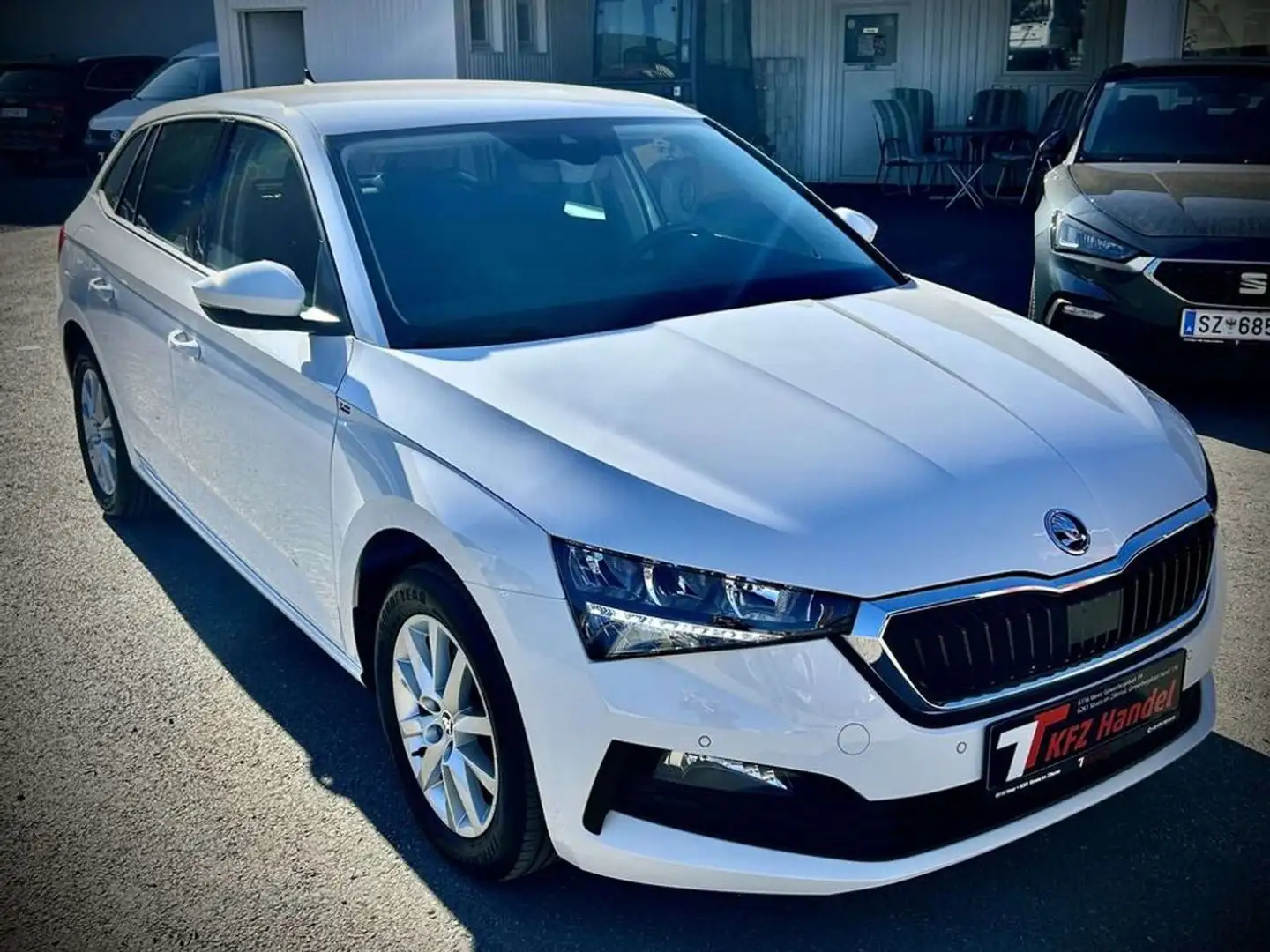 Skoda Scala Ambition Weiß - 2