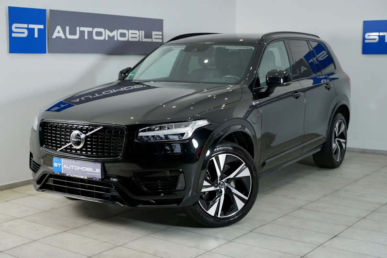 Volvo XC90 PHEV AWD Aut. //1.BESITZ // 7-SITZER // NAVI // Noir - 1