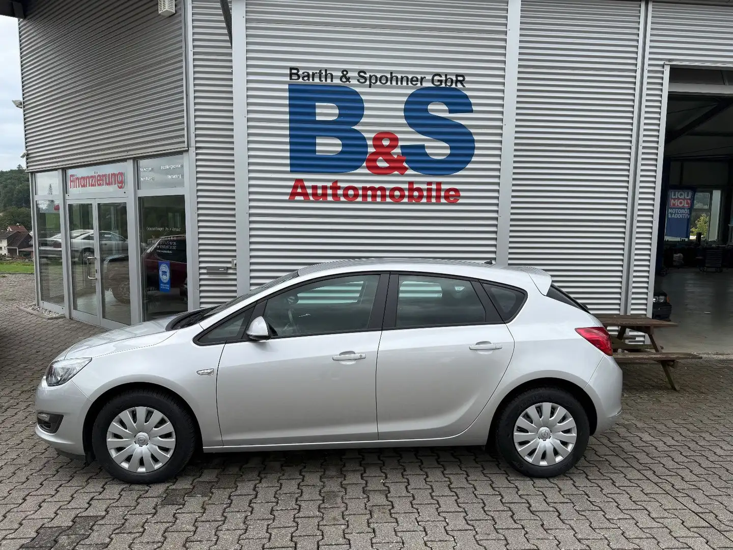 Opel Astra J Lim. 5-trg. Selection Silber - 2