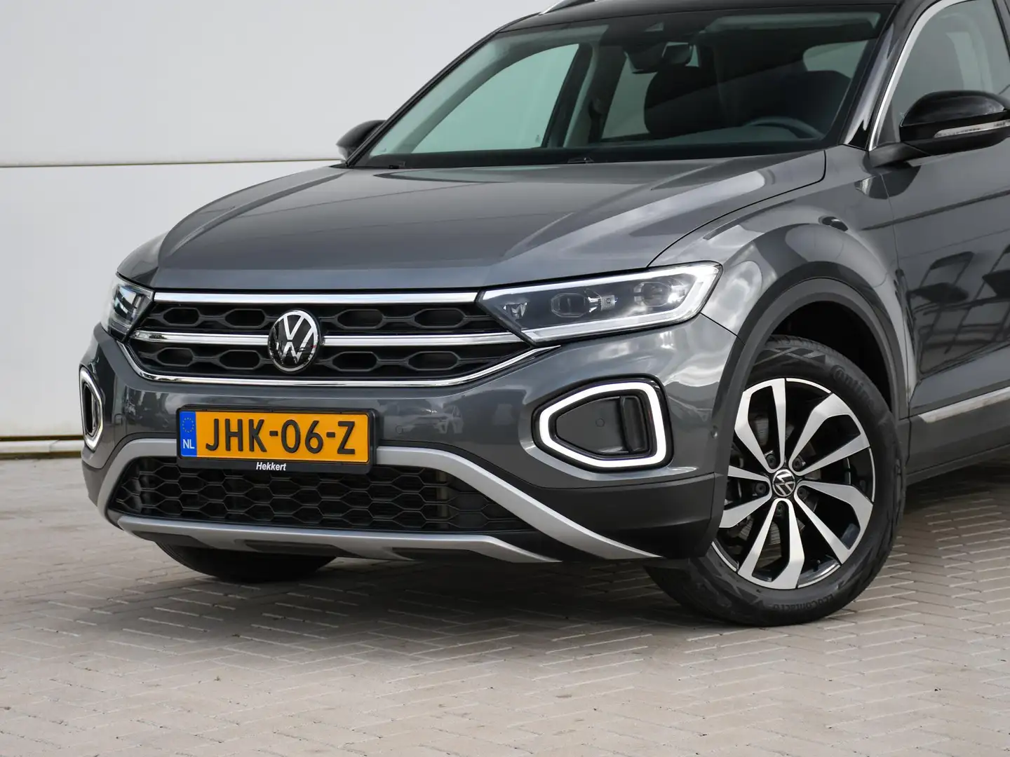 Volkswagen T-Roc Style 1.0 TSI 110pk PDC | 17''LM | DRIVE MODE | NA Grijs - 2