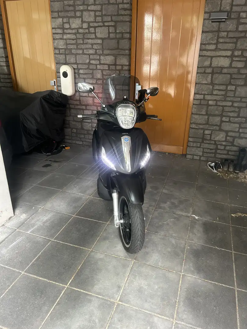 Piaggio Beverly 350 police - 1