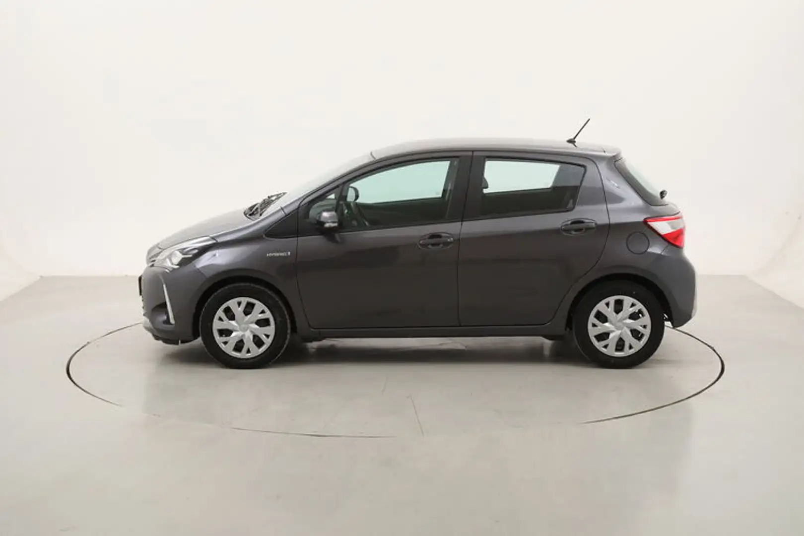 Toyota Yaris Hybrid Business 1.5 Full Hybrid 101CV Gri - 2