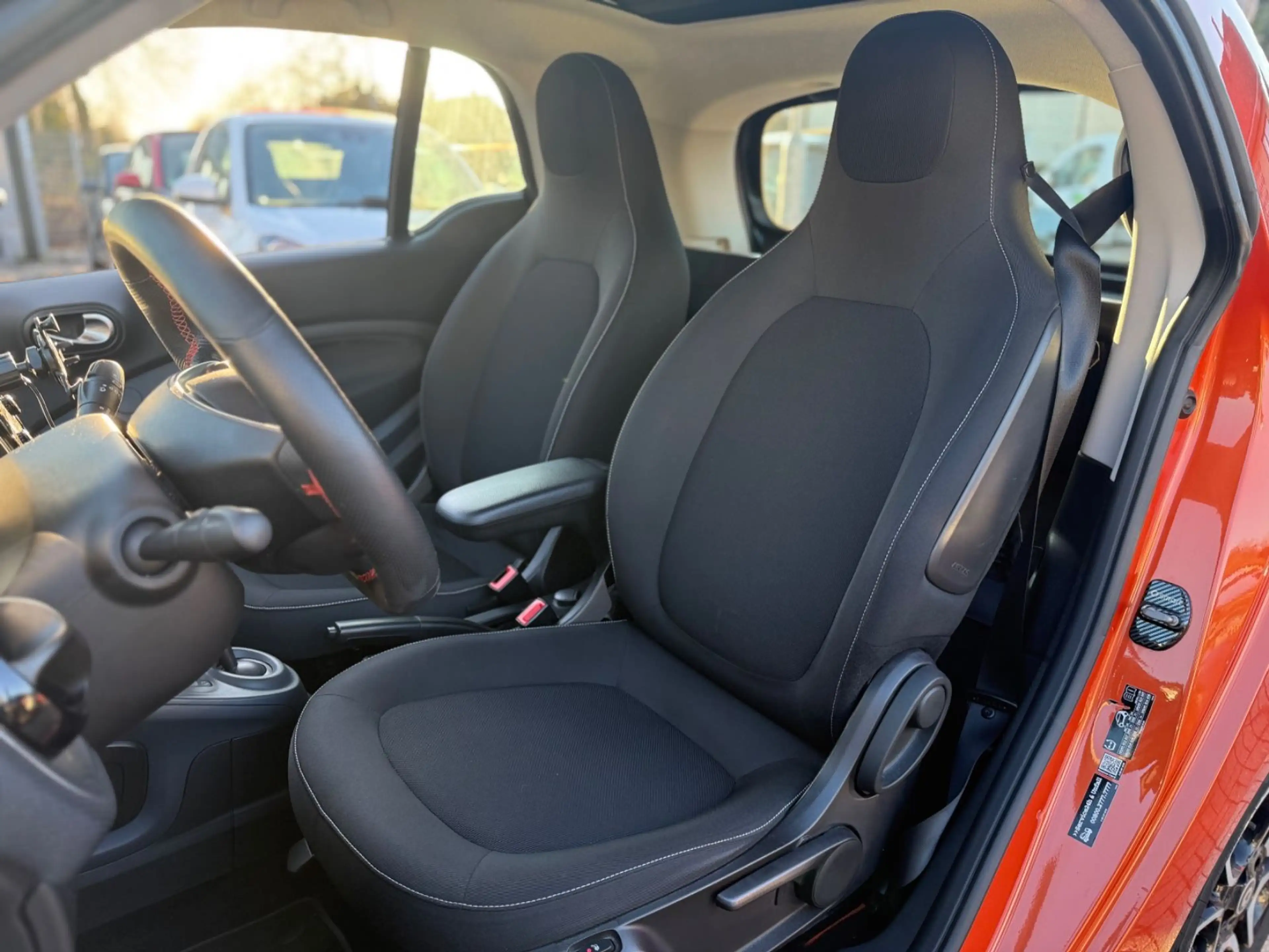 smart forTwo *PASSION*PANORAMA*SITZHEIZUNG*AUTOMATIK — photo 28