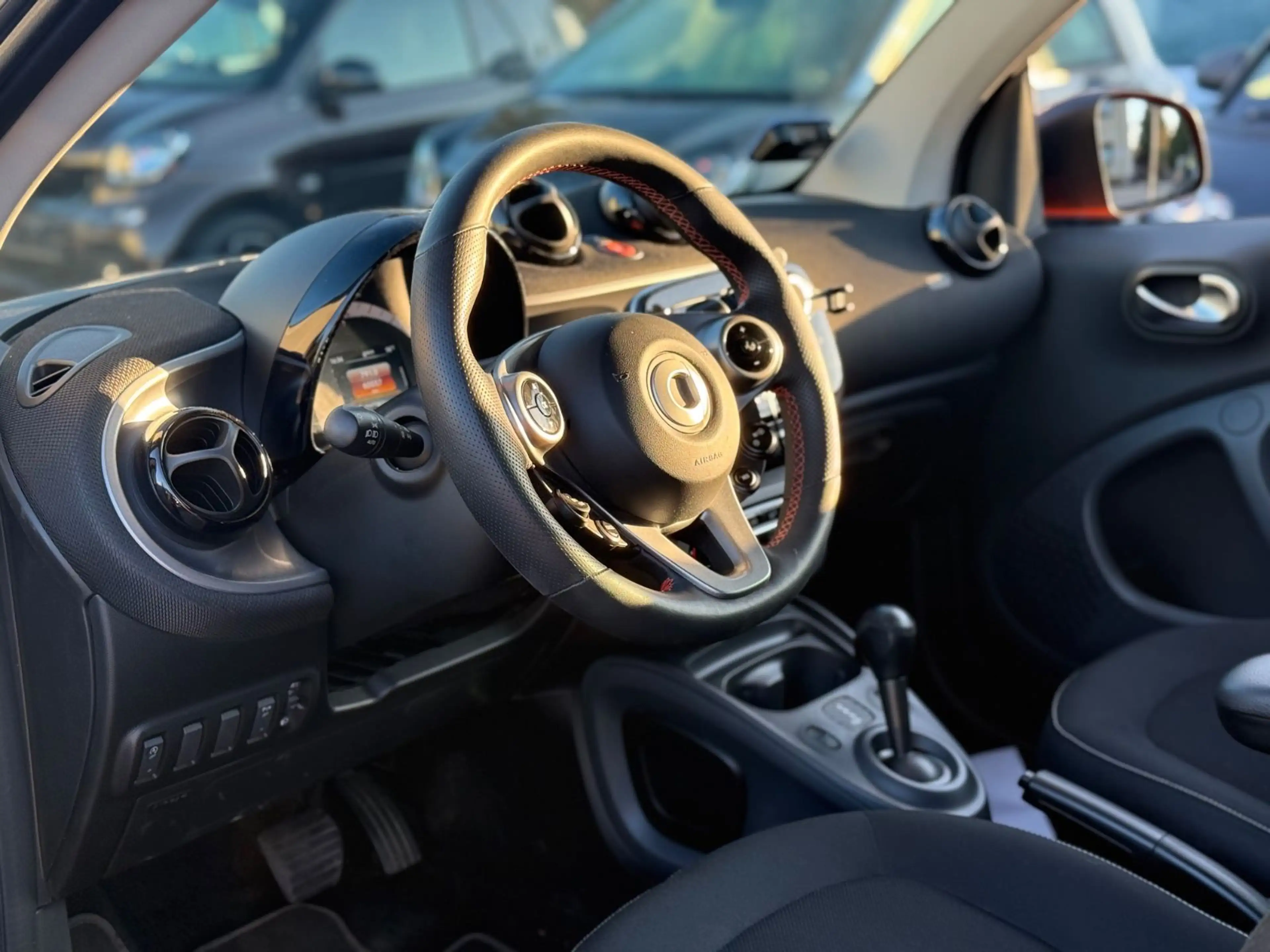 smart forTwo *PASSION*PANORAMA*SITZHEIZUNG*AUTOMATIK — photo 25