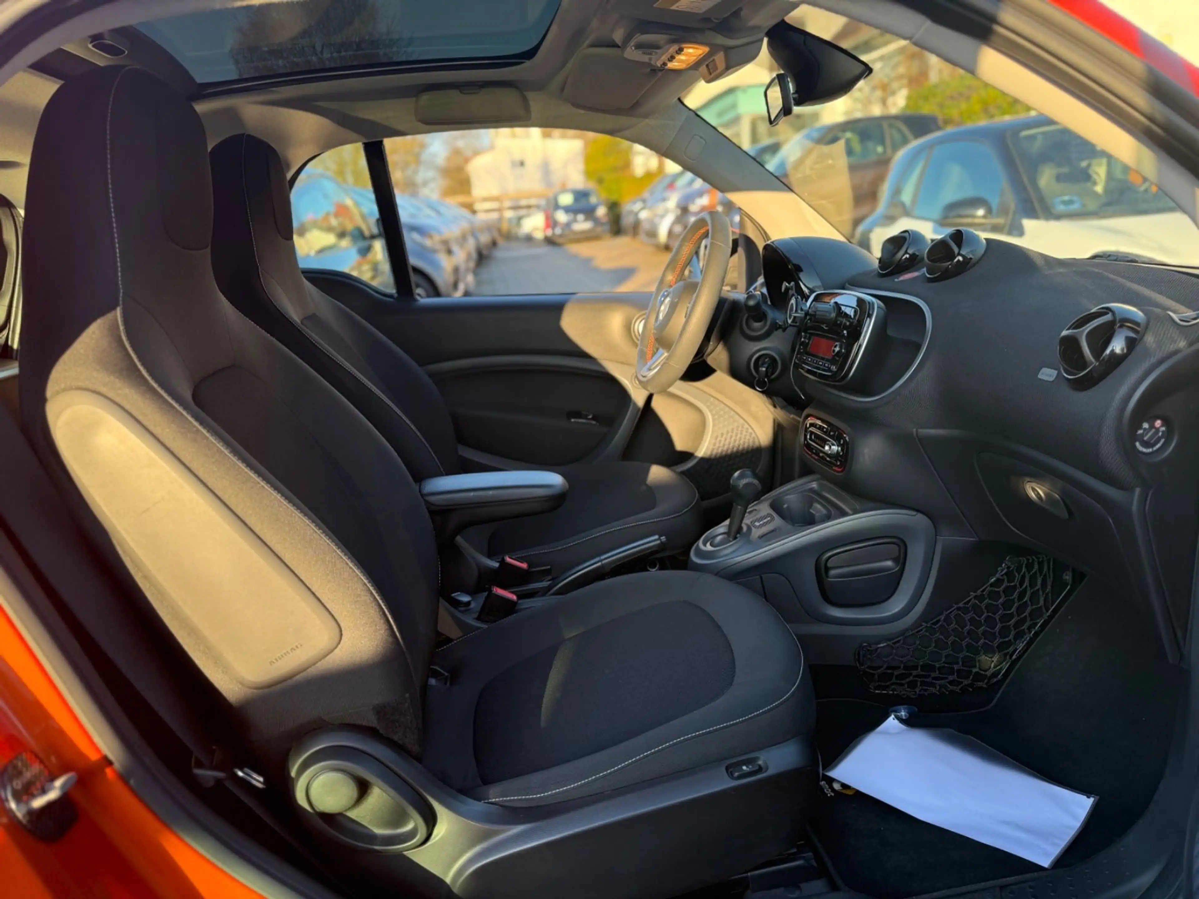 smart forTwo *PASSION*PANORAMA*SITZHEIZUNG*AUTOMATIK — photo 17
