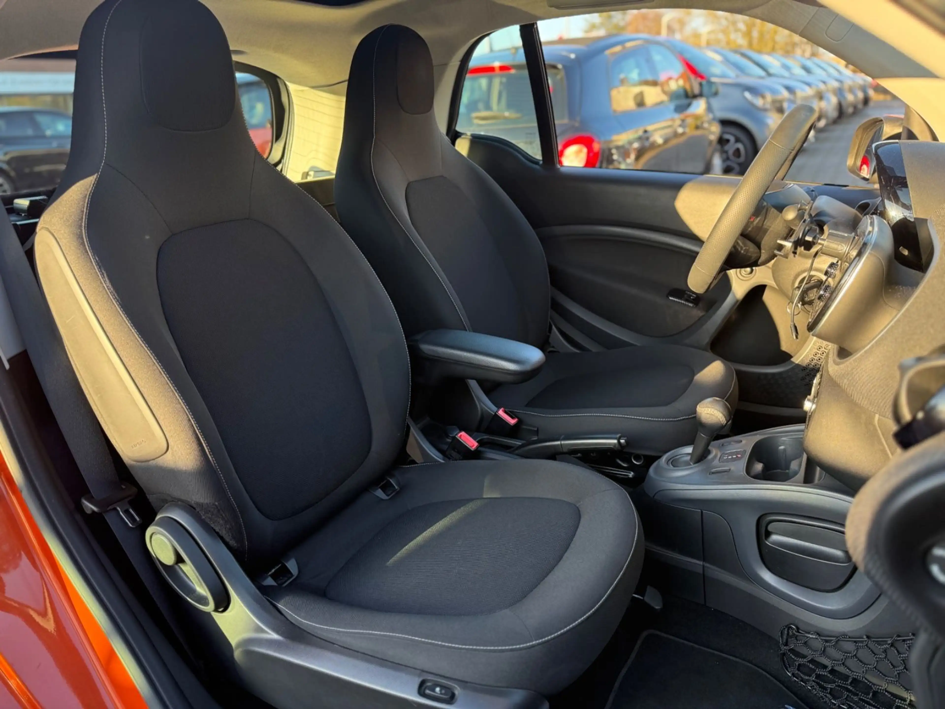smart forTwo *PASSION*PANORAMA*SITZHEIZUNG*AUTOMATIK — photo 16