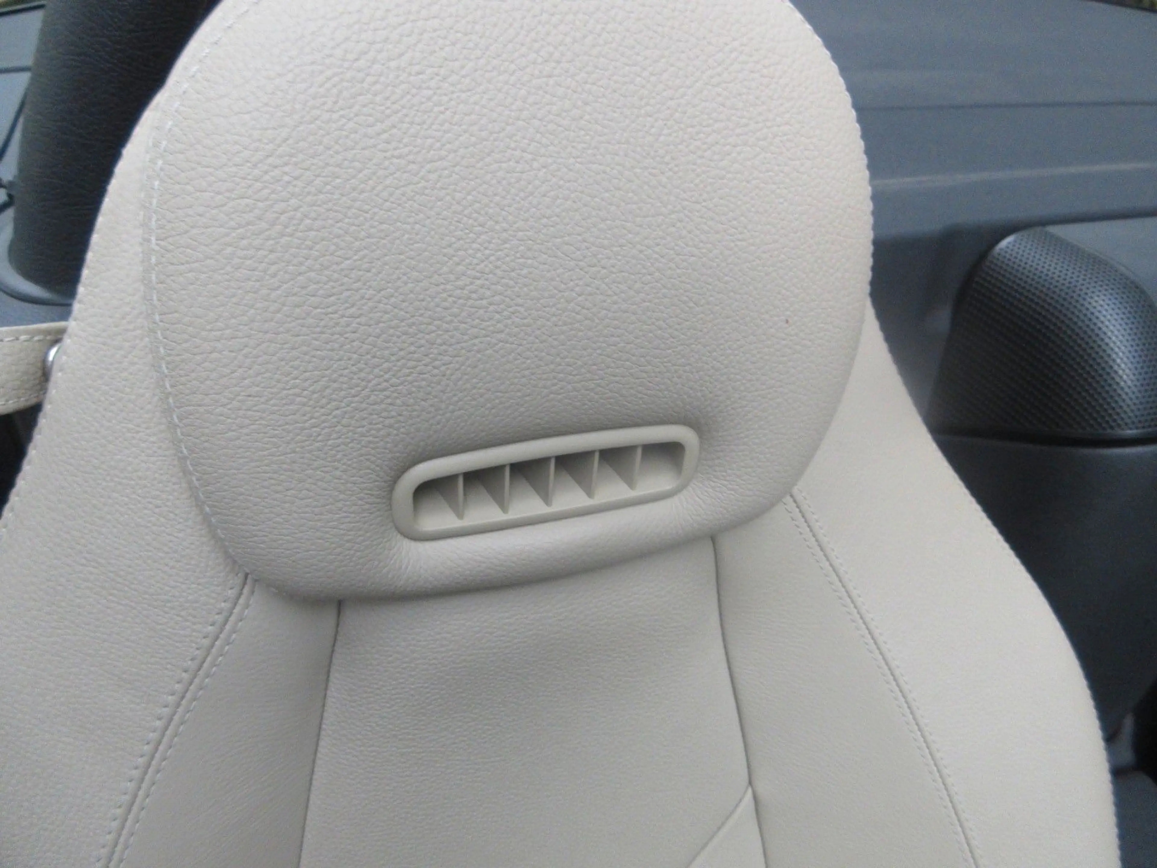 Mercedes-Benz SLK 350 /BI-Xenon/Airscarf/Leder/Navigation/Sitzh — photo 12