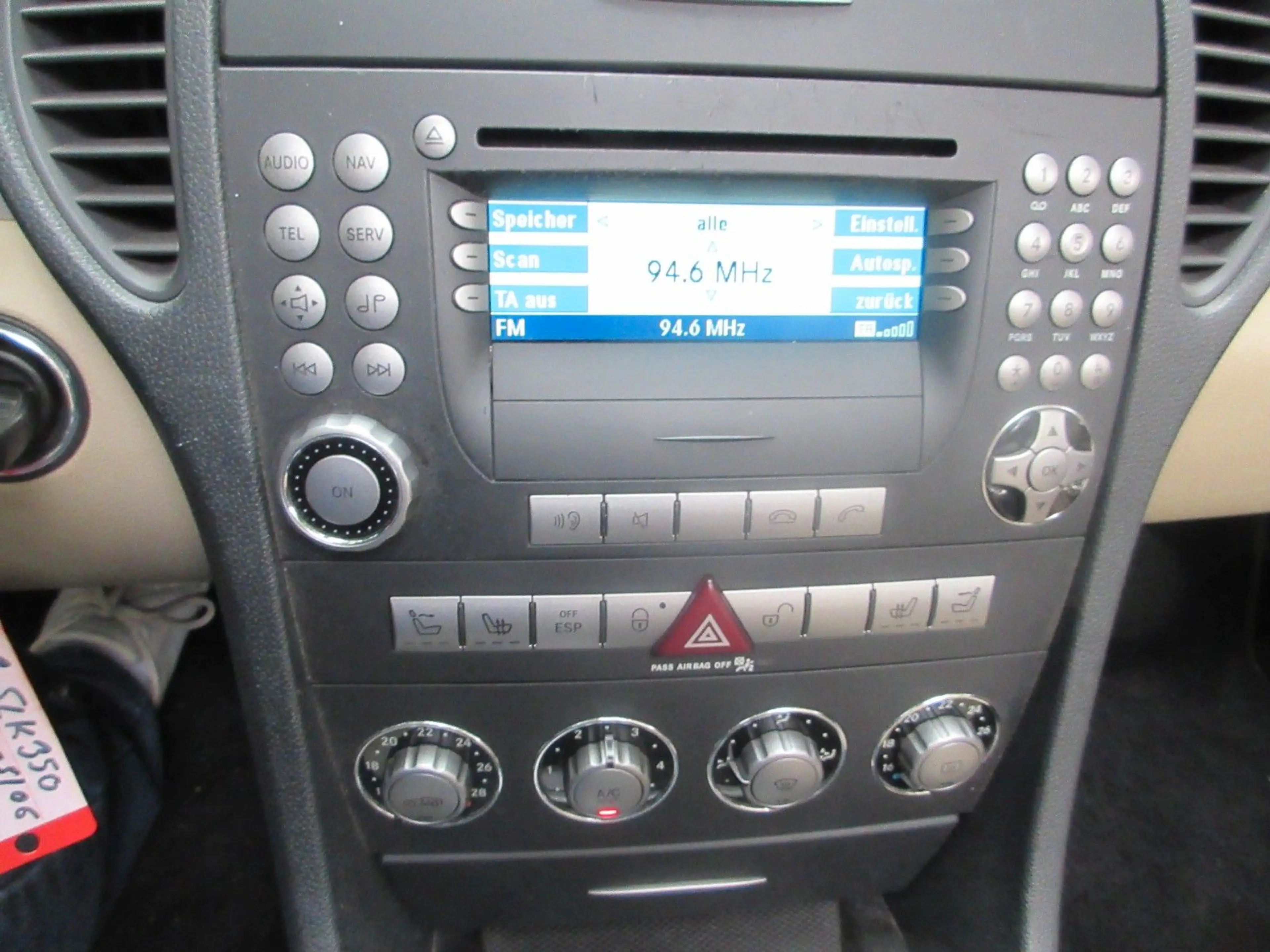 Mercedes-Benz SLK 350 /BI-Xenon/Airscarf/Leder/Navigation/Sitzh — photo 15