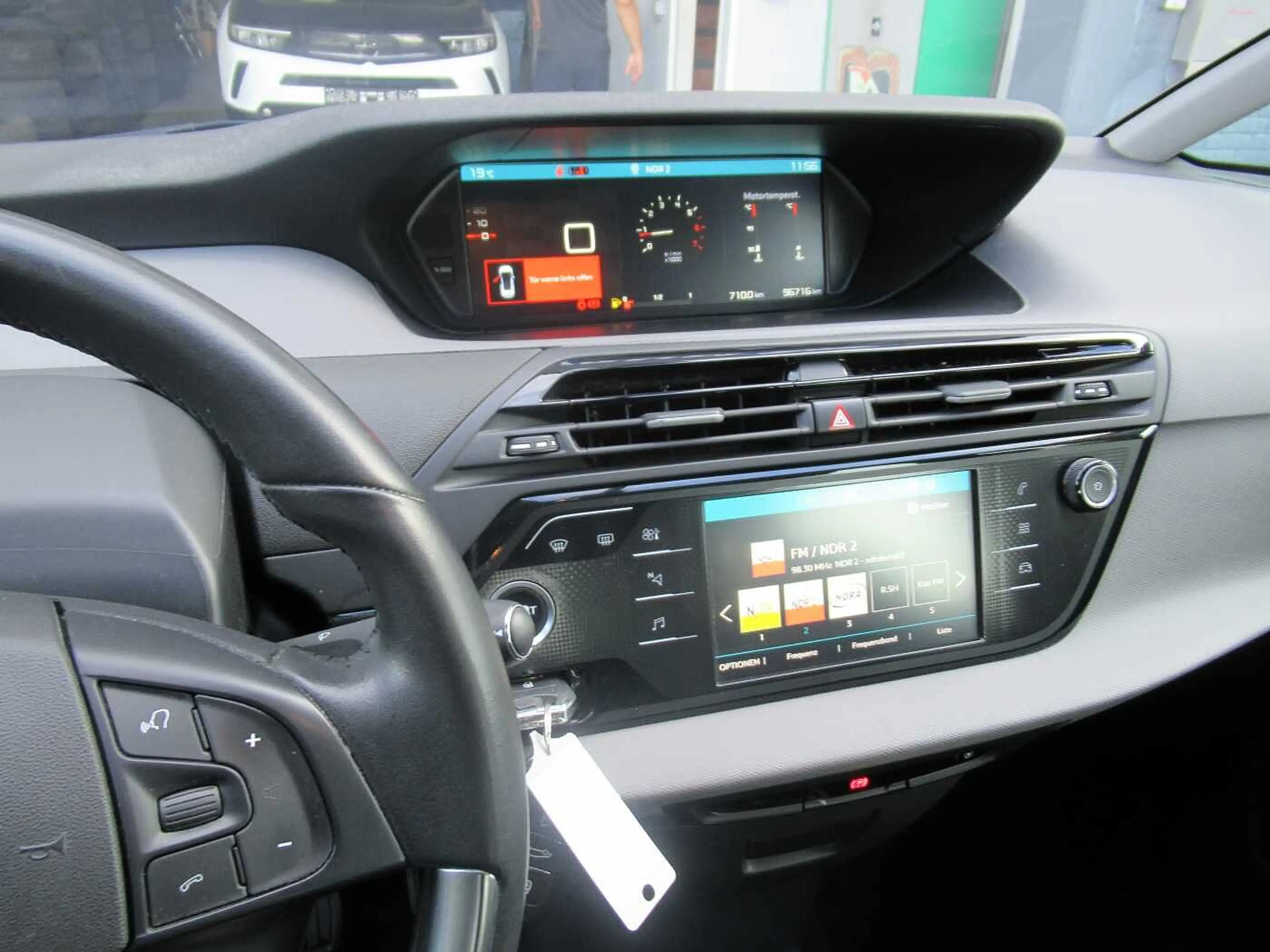 Citroen C4 SpaceTourer Grand BlueHDi 130 Stop&Start SELECTION — photo 10