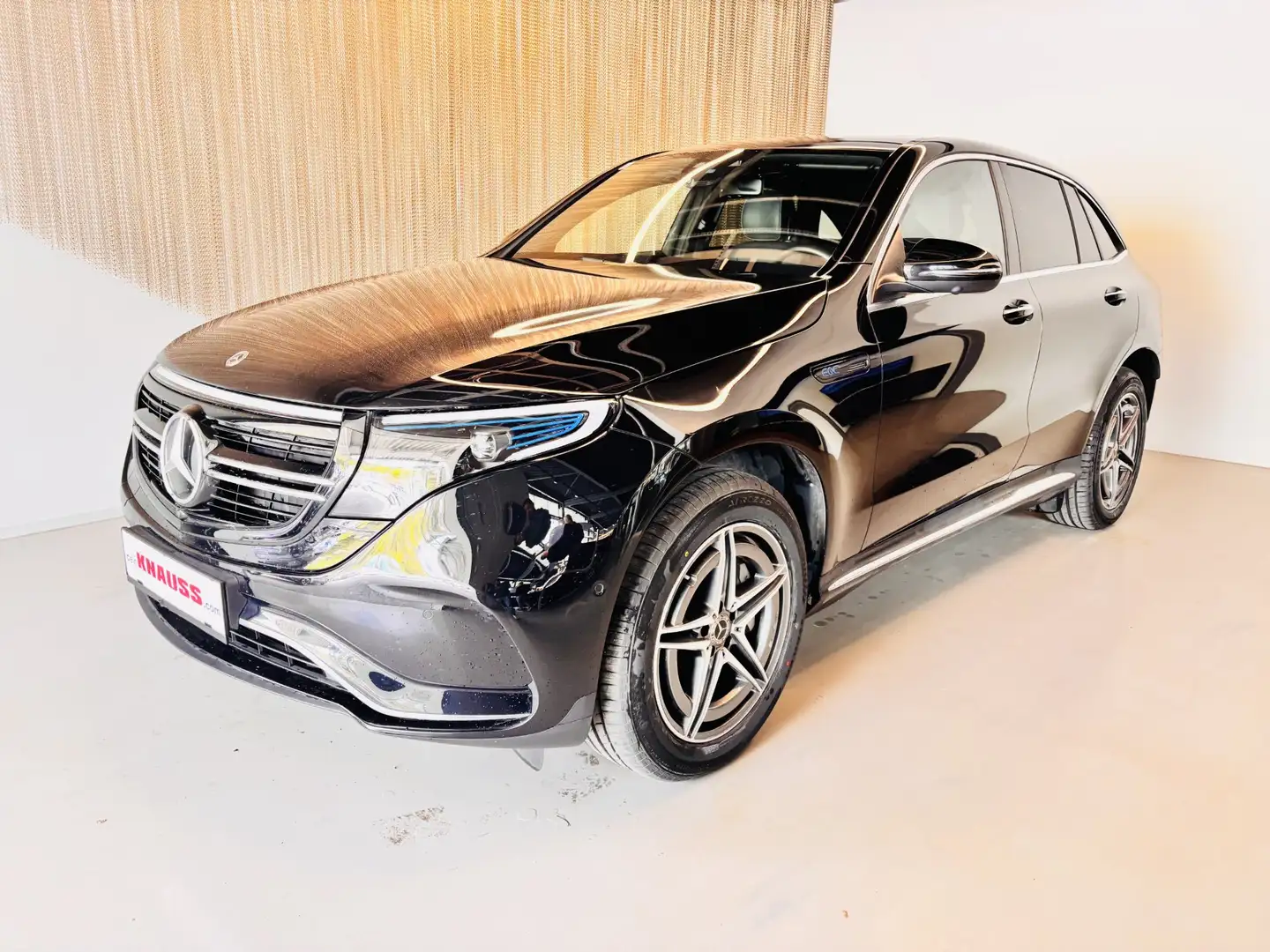 Mercedes-Benz EQC 400 4MATIC AMG Line Schwarz - 1