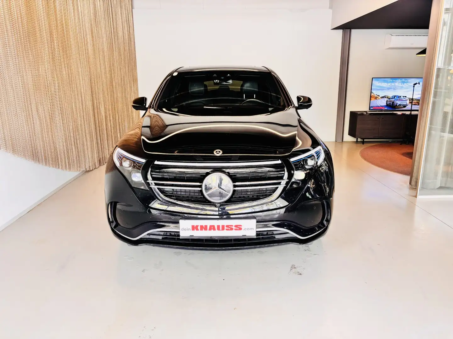 Mercedes-Benz EQC 400 4MATIC AMG Line Schwarz - 2
