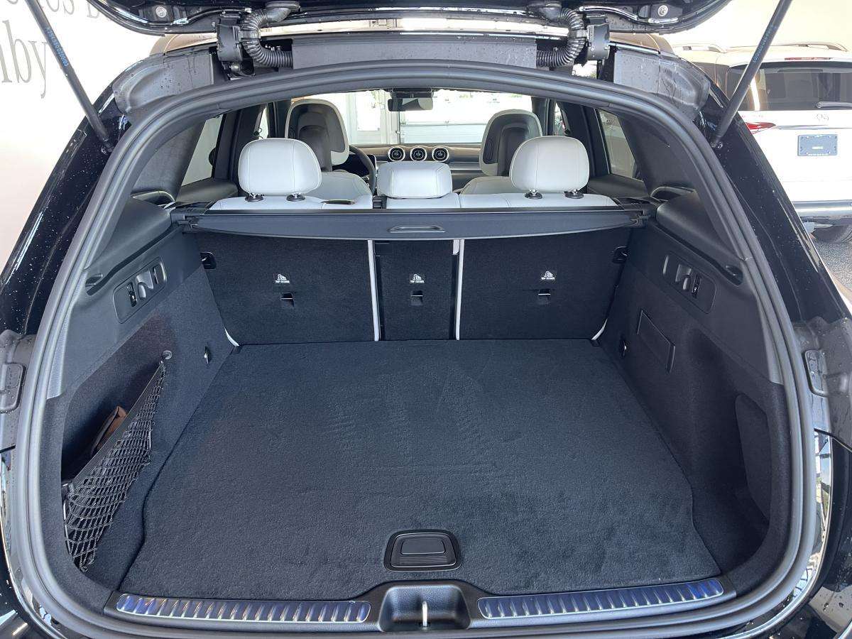 2027 Mercedes-Benz GLC GLC 300 VUS 4Matic — снимка 1