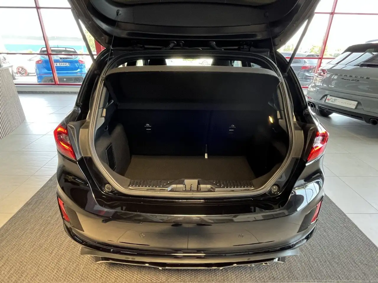 Ford Fiesta 5 portes — photo 14