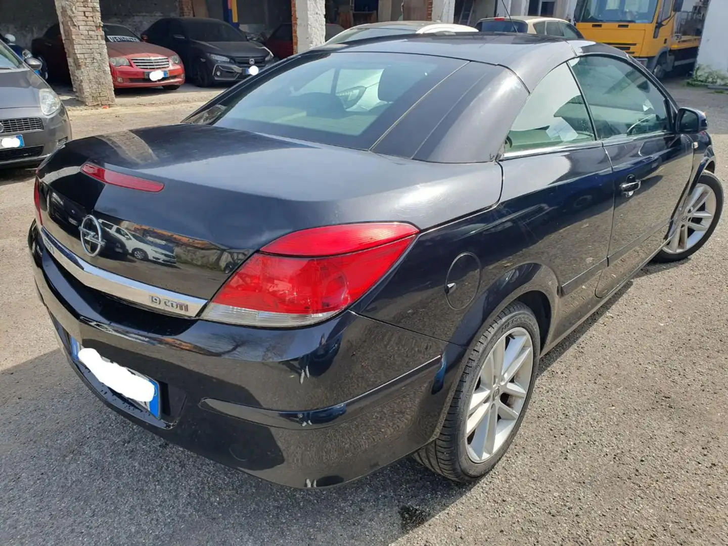 Opel Astra TwinTop 1.9 16V CDTI 150CV Cosmo Noir - 2