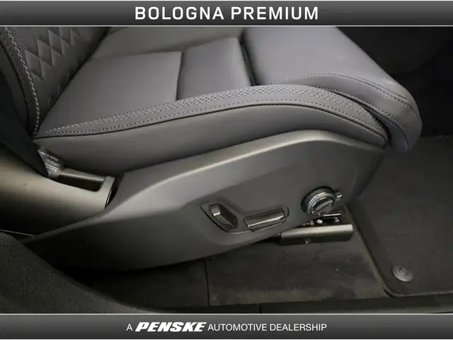 Volvo XC60 view 10
