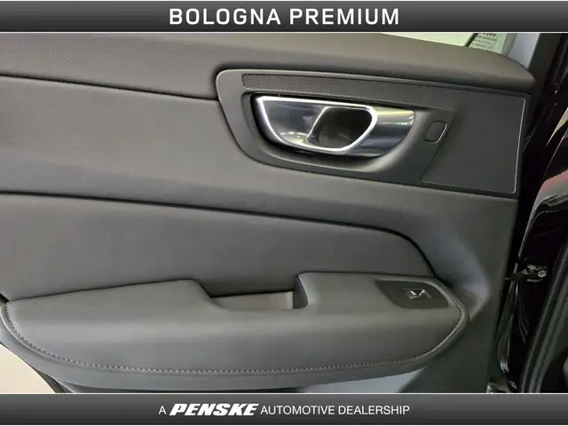 Volvo XC60 view 13