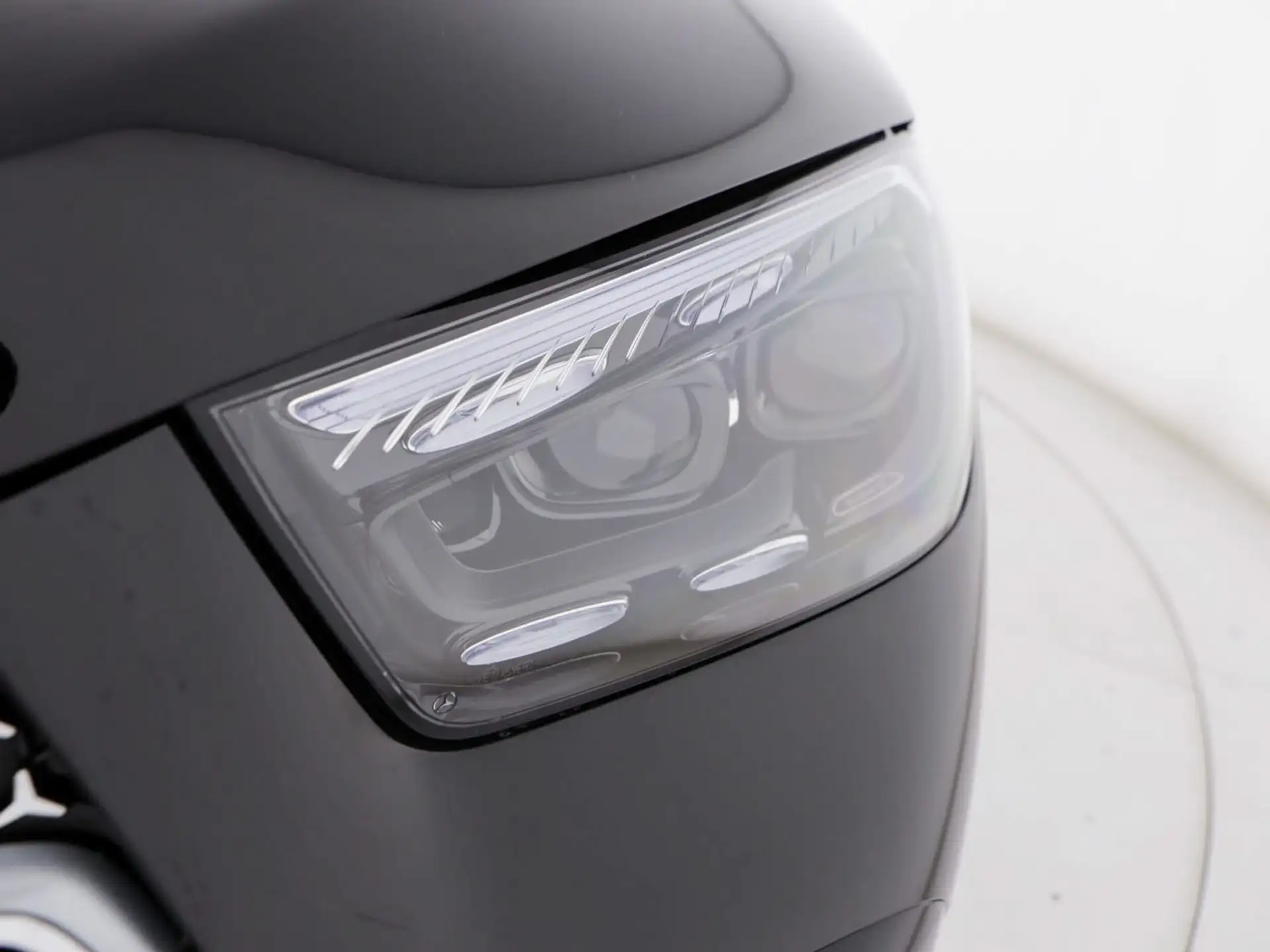 벤츠 Mercedes-Benz GLE 2023 검정 사진 8