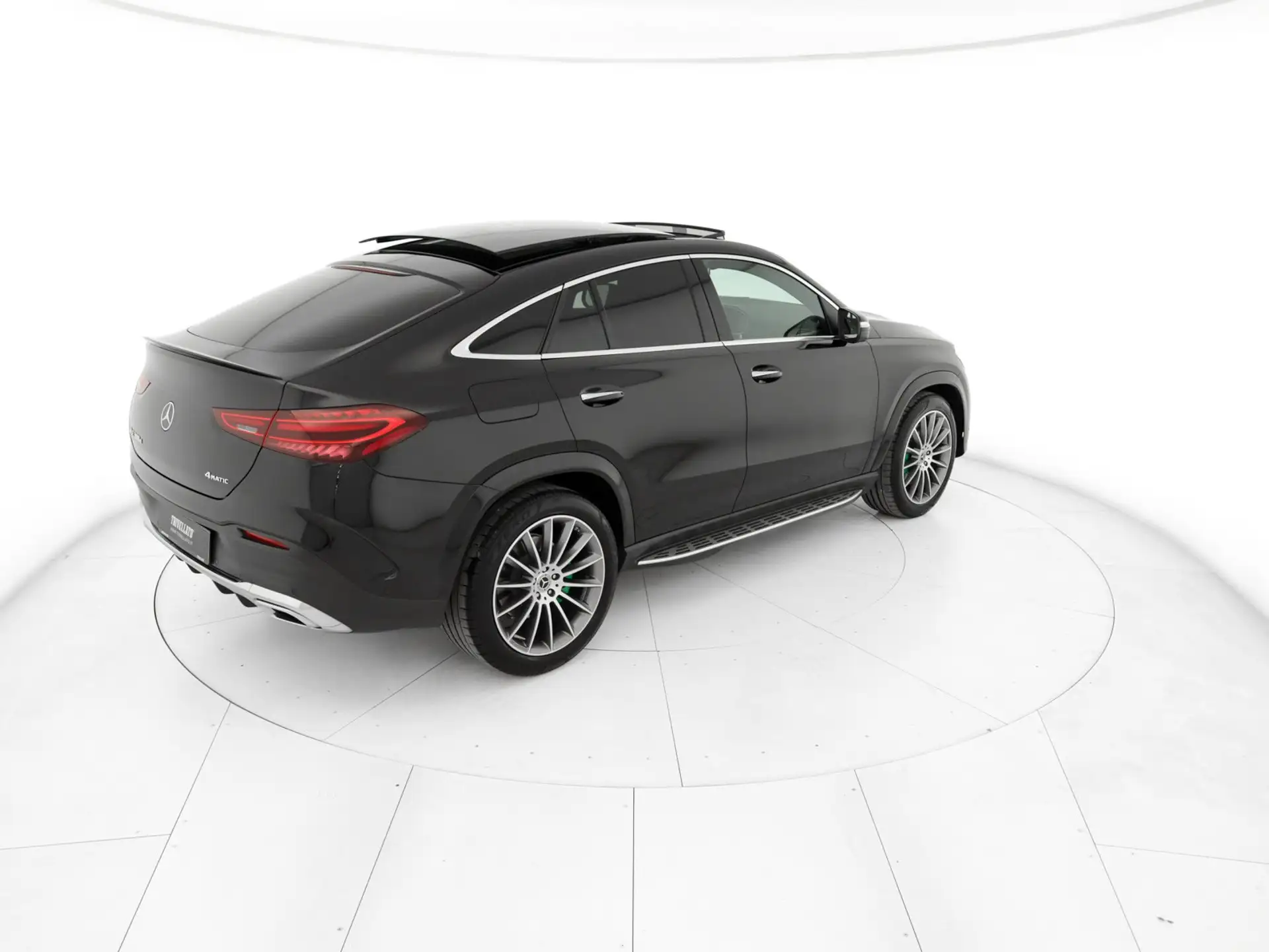 벤츠 Mercedes-Benz GLE 2023 검정 사진 4