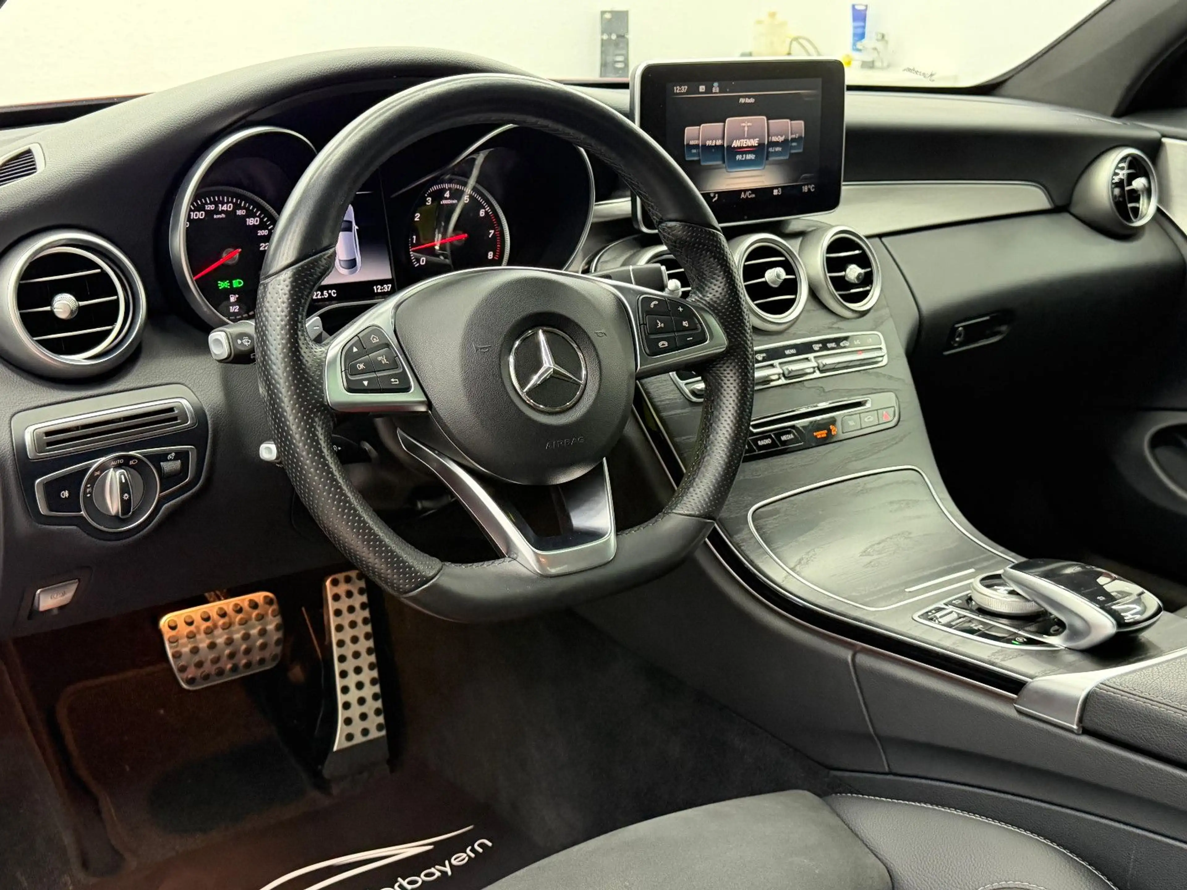 Mercedes-Benz C 400 Coupe 4M/AMG-LINE/DESIGNO/PANO/DE FZG/AHK — photo 4