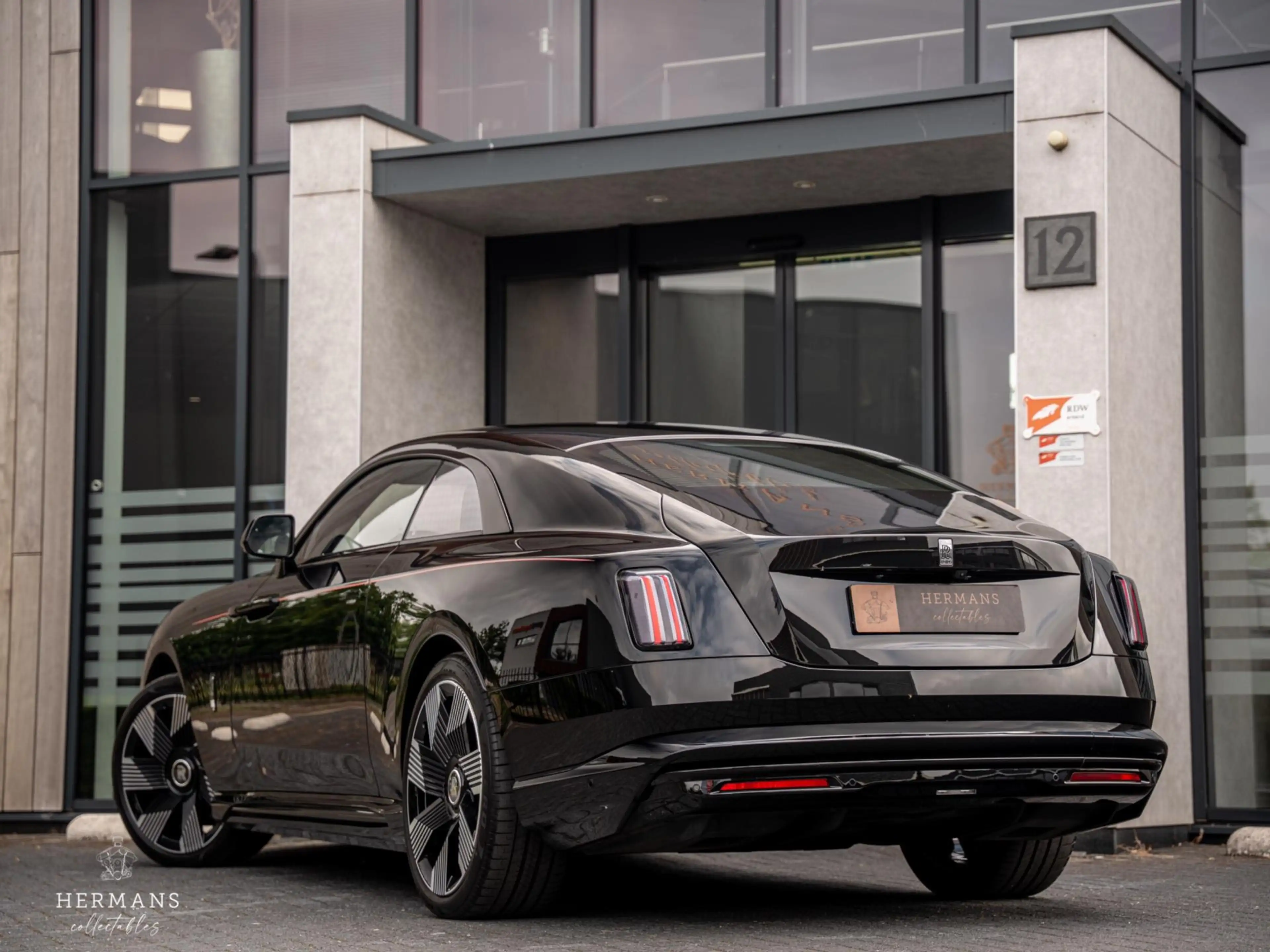 Rolls-Royce Spectre / Bespoke / PPF / Pinstripe / Starlight / Org. NL — photo 14