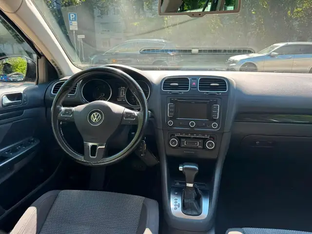Volkswagen Golf view 10
