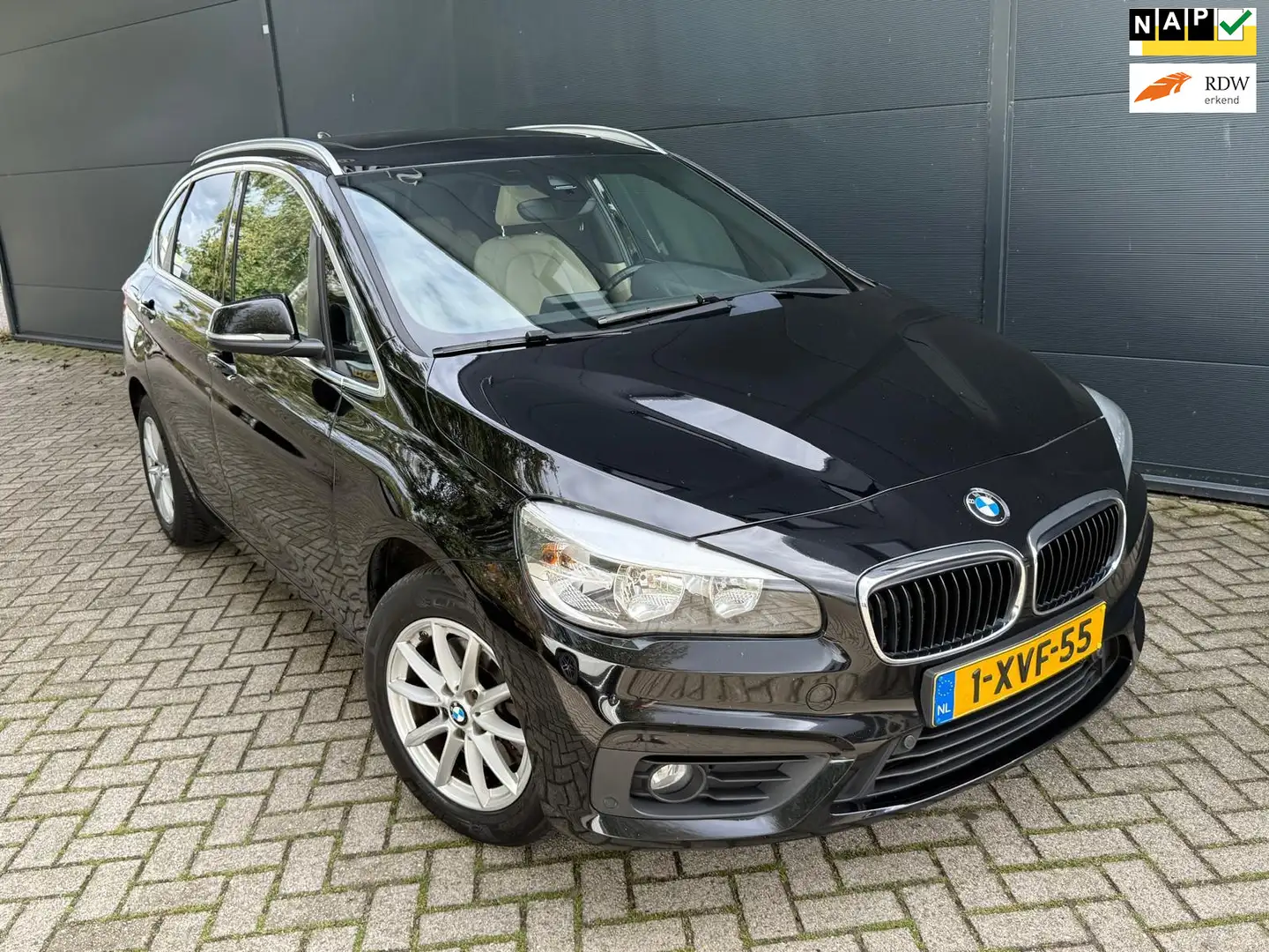BMW 218 2-serie Active Tourer 218i Executive/Navi/Airco/bl Schwarz - 1