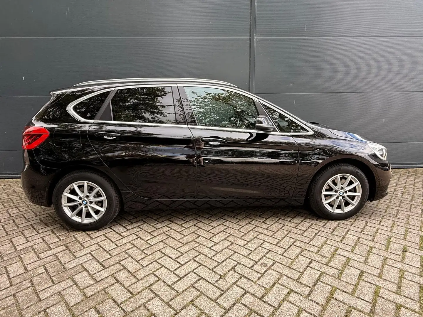 BMW 218 2-serie Active Tourer 218i Executive/Navi/Airco/bl Schwarz - 2