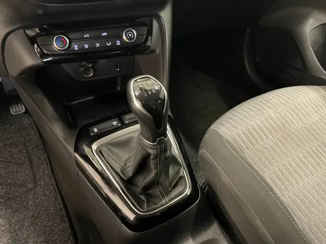 Opel Corsa view 9