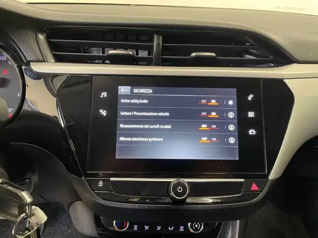 Opel Corsa view 8