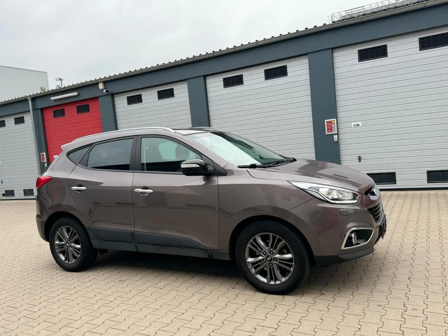 Hyundai iX35 iX35 2,0 CRDi Style Aut.Style Braun - 2