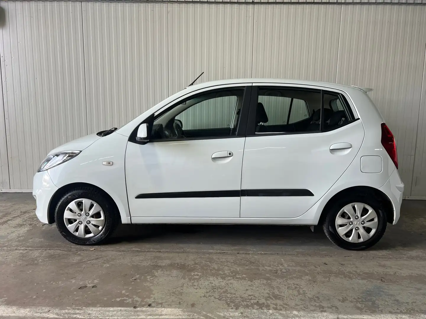 Hyundai i10 1.1 i-Drive Cool Airco/Nieuwe koppeling/CV/ Wit - 2