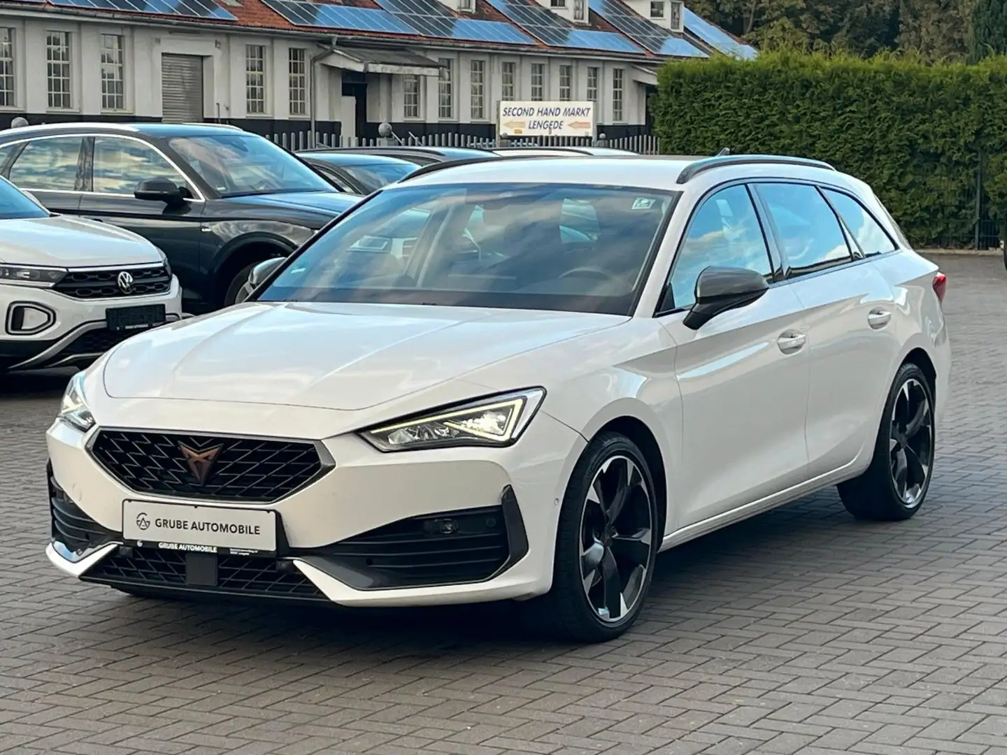 CUPRA Leon ST 2.0TDI 110KW VIRTUAL*LED*NAV*CAM*ACC Weiß - 1