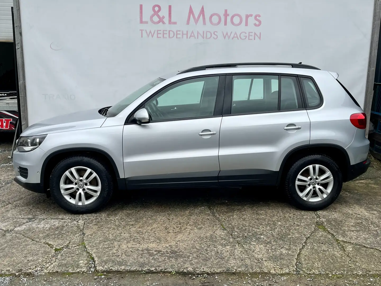Volkswagen Tiguan 1.4 TSI Trendline BMT*Panodak ParkAssist Camera* Zilver - 2