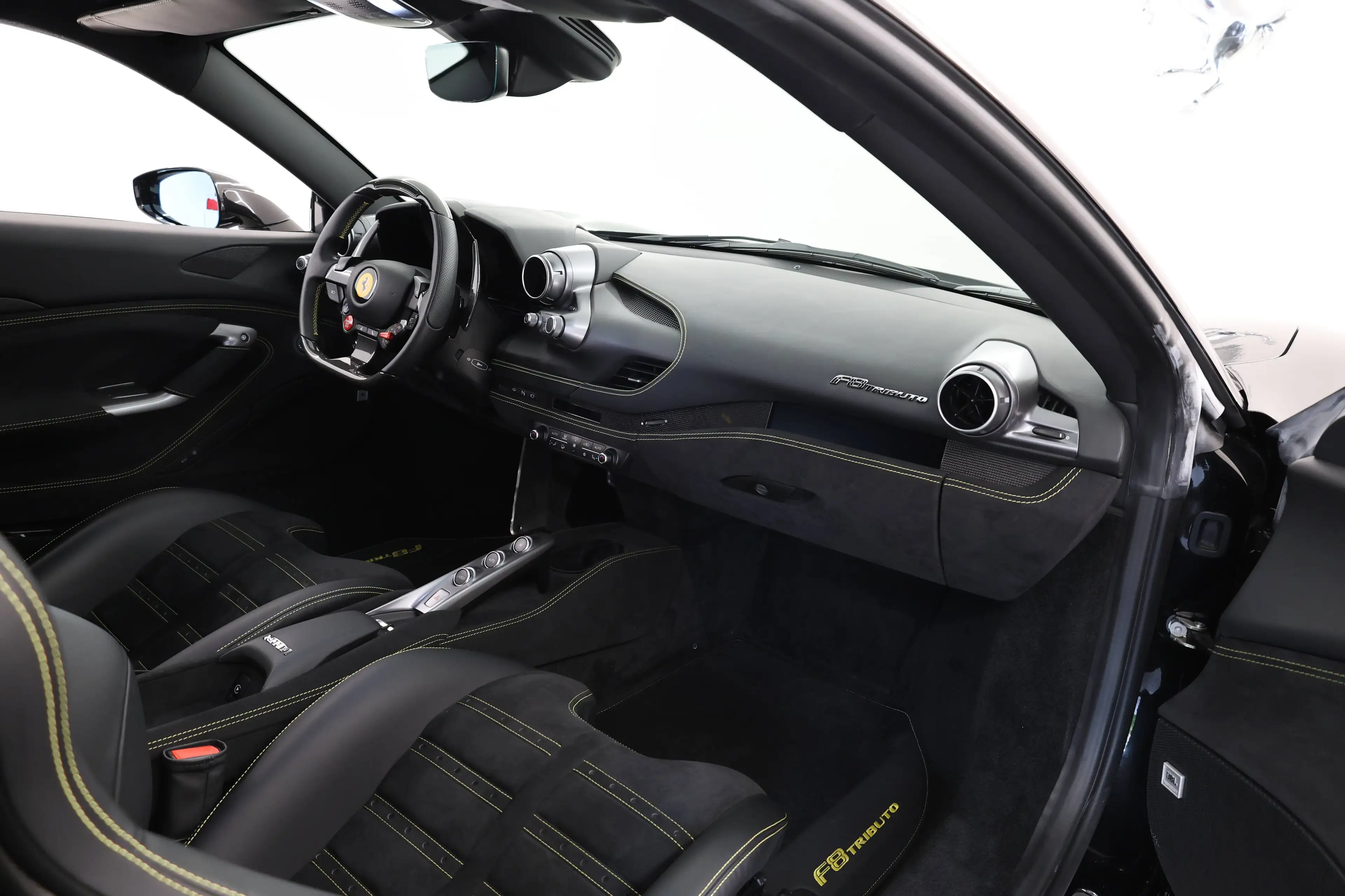 Ferrari F8 Tributo Nero Daytona / Full PPF / Ferrari Approved — photo 12