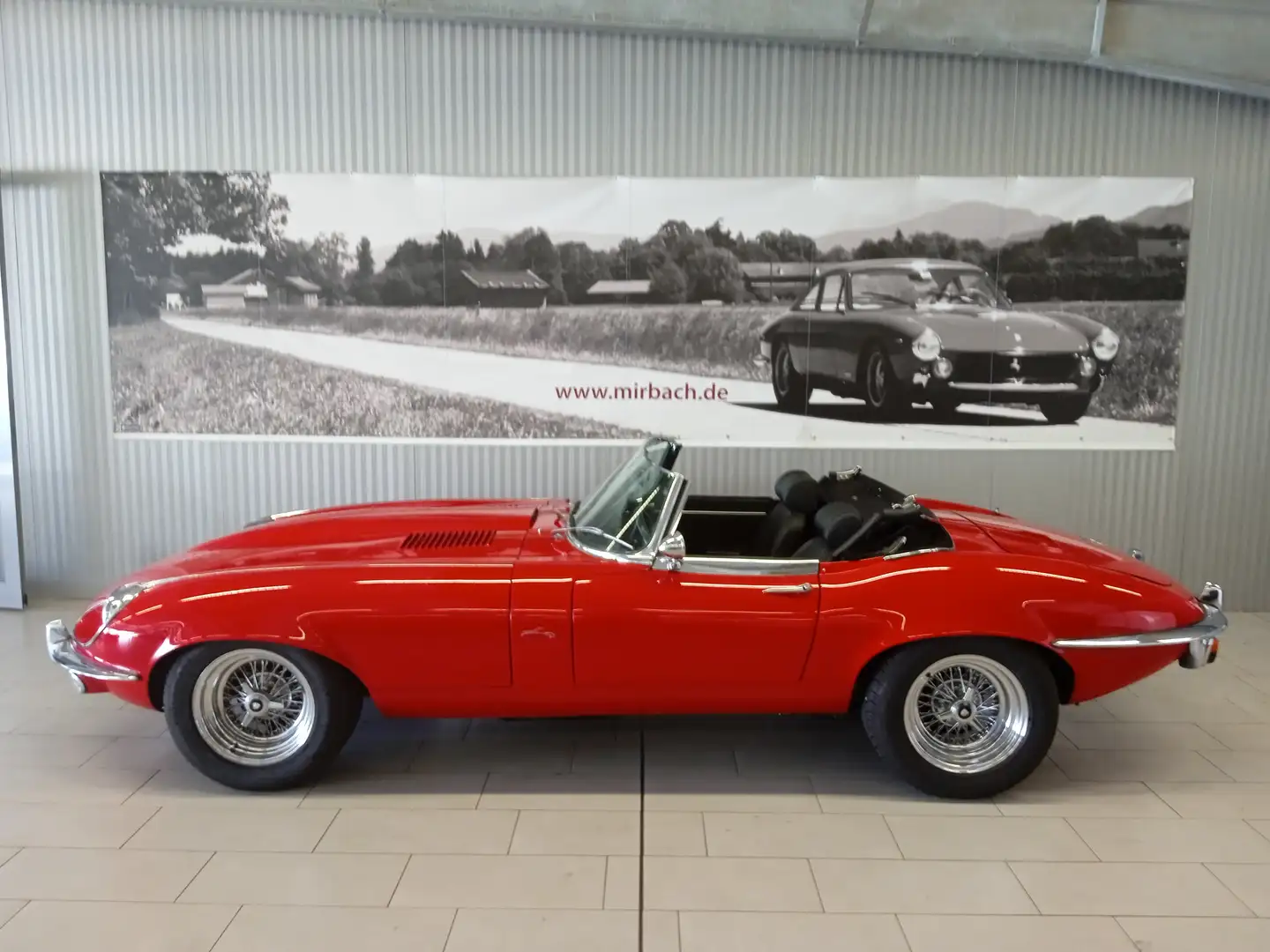 Jaguar E-Type Roadster - Serie II Rot - 1