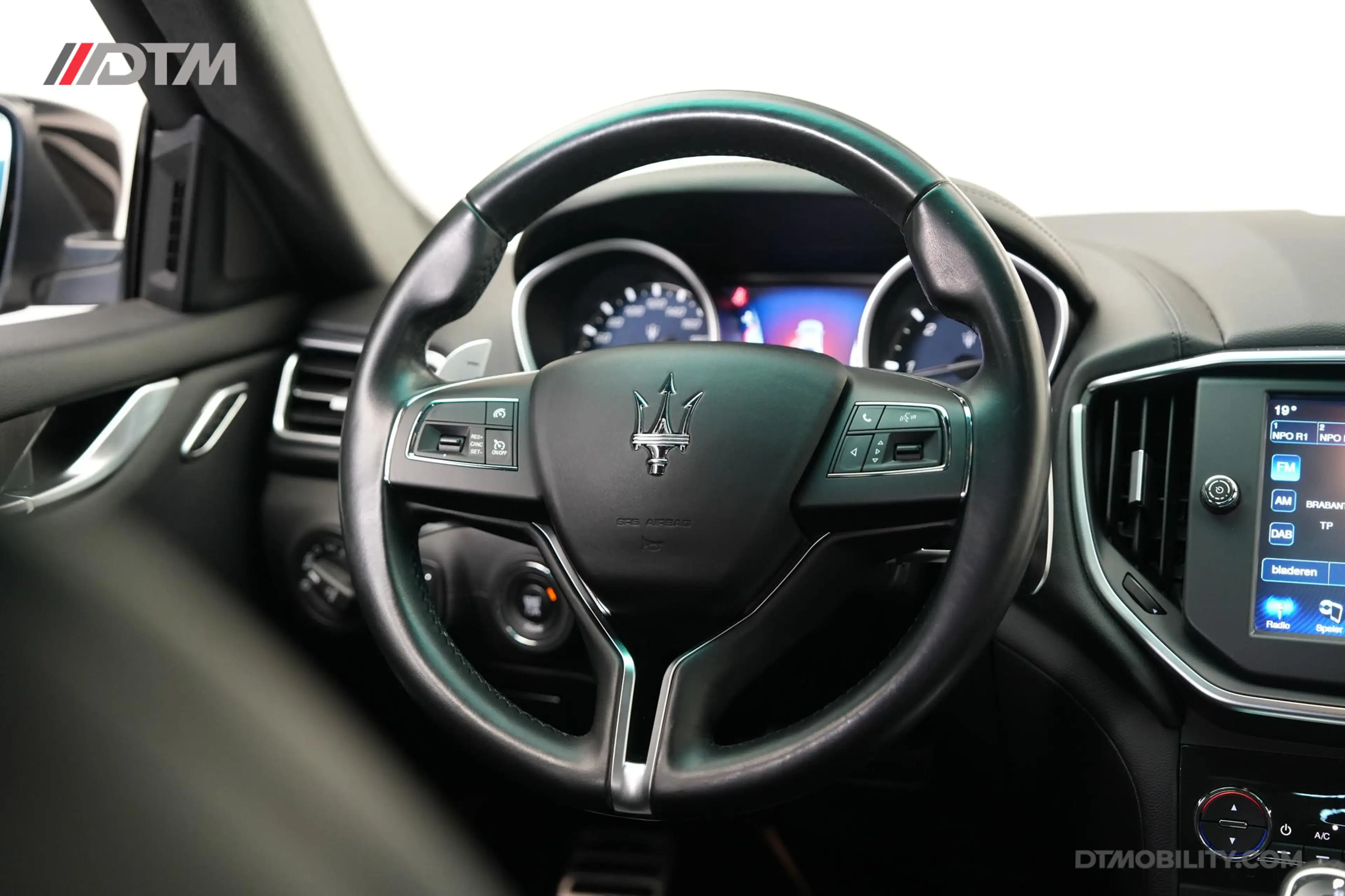 Maserati Ghibli 3.0 V6 D | Volledige historie | — photo 4