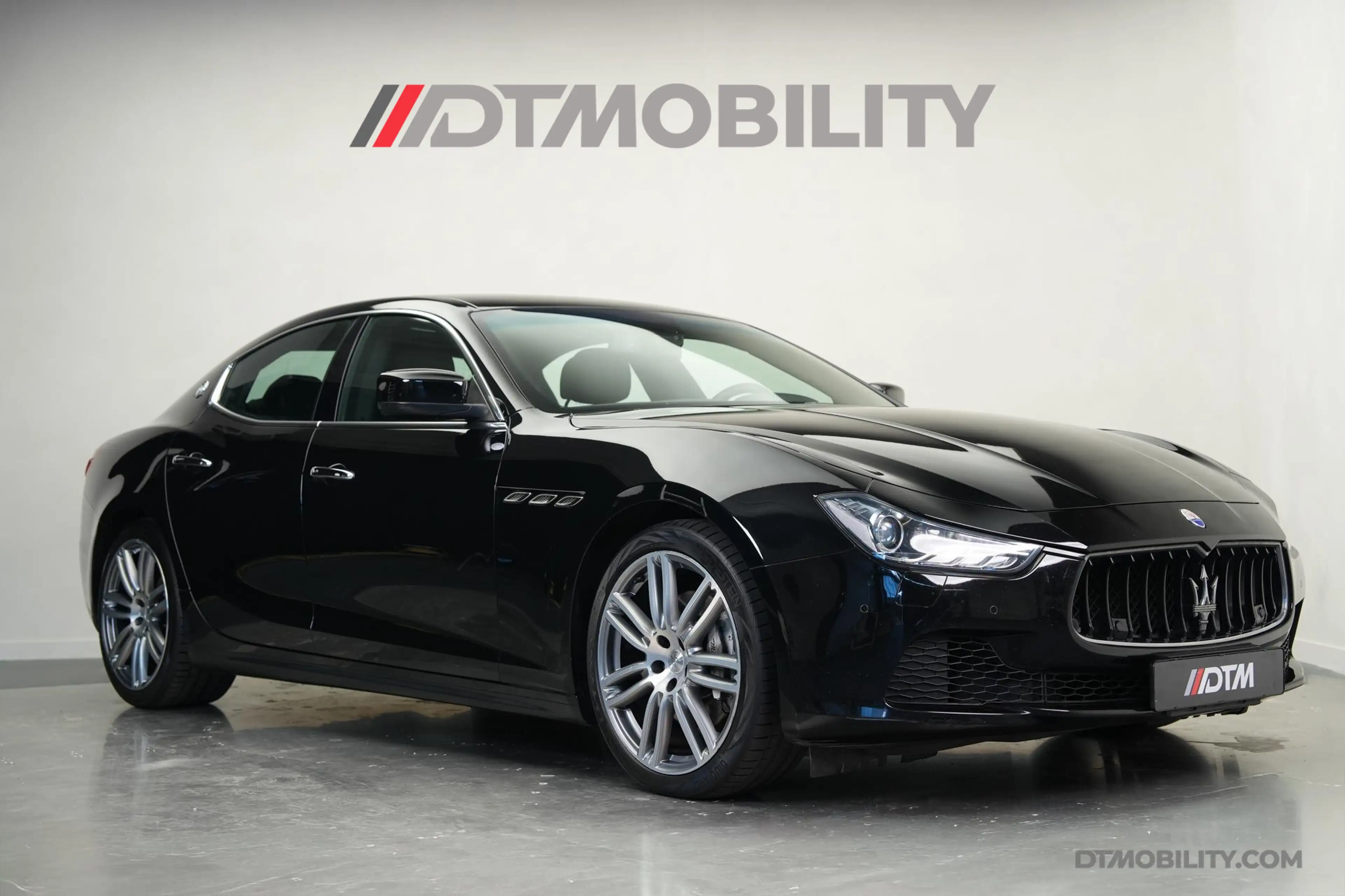 Maserati Ghibli 3.0 V6 D | Volledige historie | — photo 9