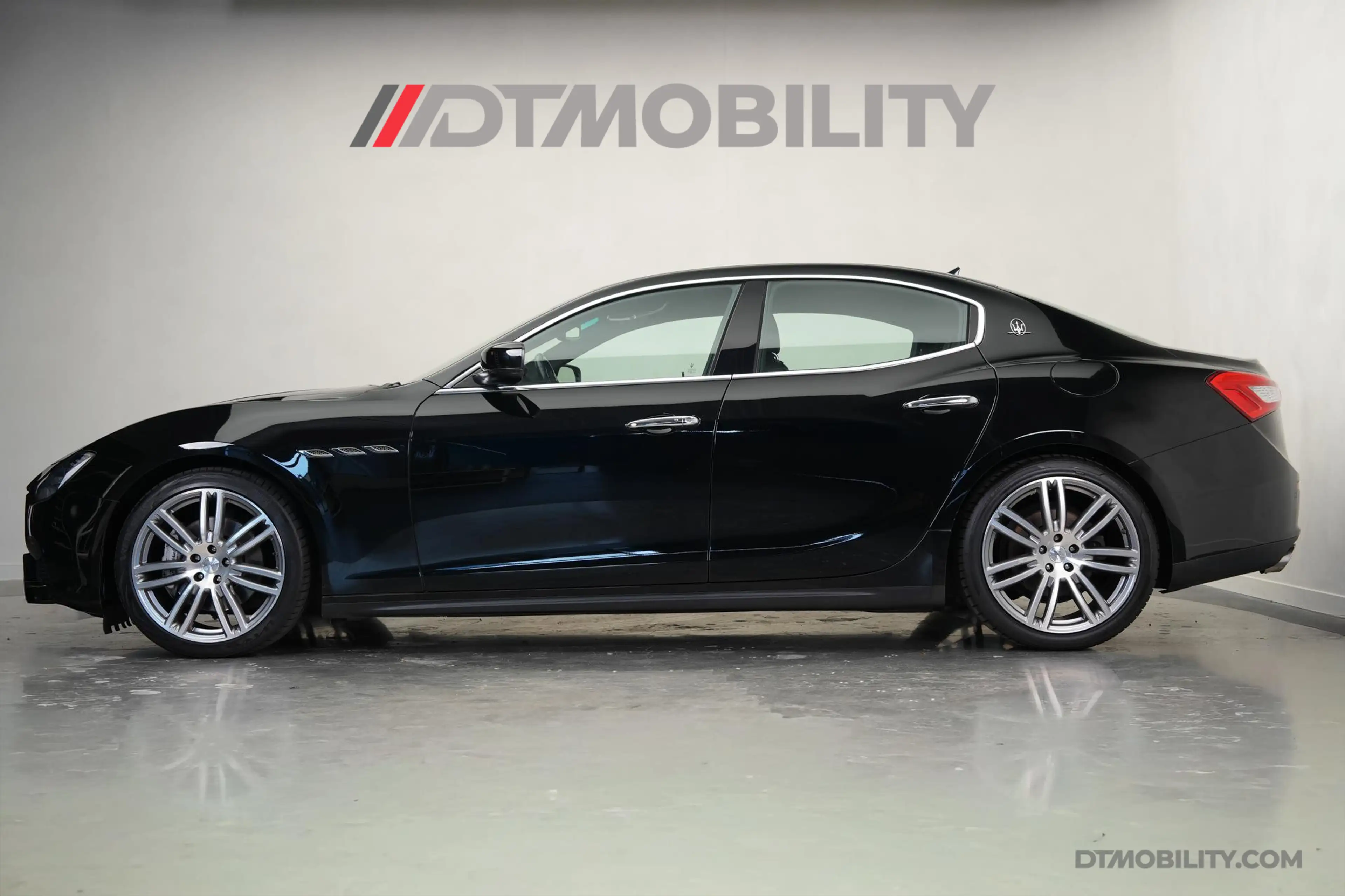 Maserati Ghibli 3.0 V6 D | Volledige historie | — photo 2